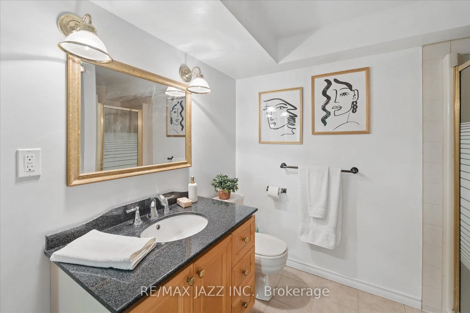 Photo 30 of 1360 Sunnybrae Crescent, Oshawa, Donevan — HOMEH