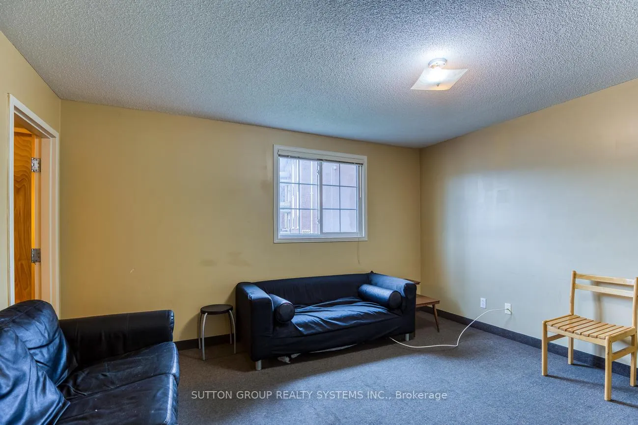Photo 7 of 360 Erb Street W, Waterloo, Maple Hills — HOMEH
