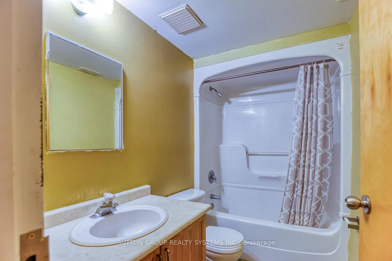 Photo 23 of 360 Erb Street W, Waterloo, Maple Hills — HOMEH