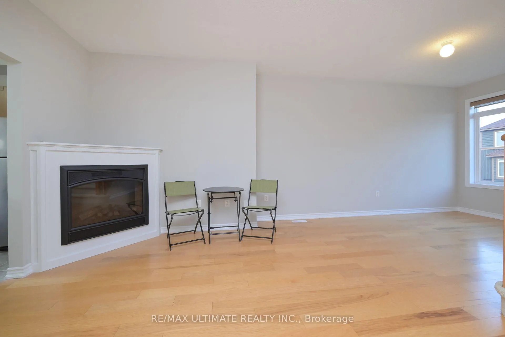 Photo 24 of 65 Joseph Trail, Collingwood — HOMEH