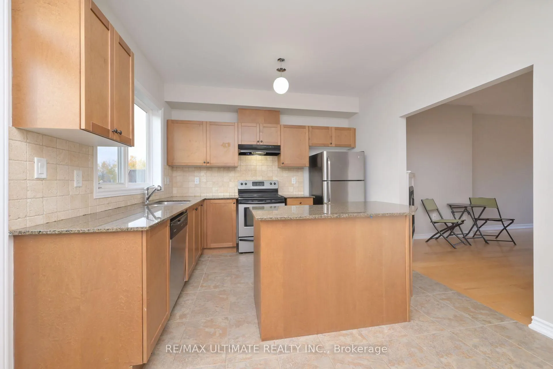 Photo 10 of 65 Joseph Trail, Collingwood — HOMEH