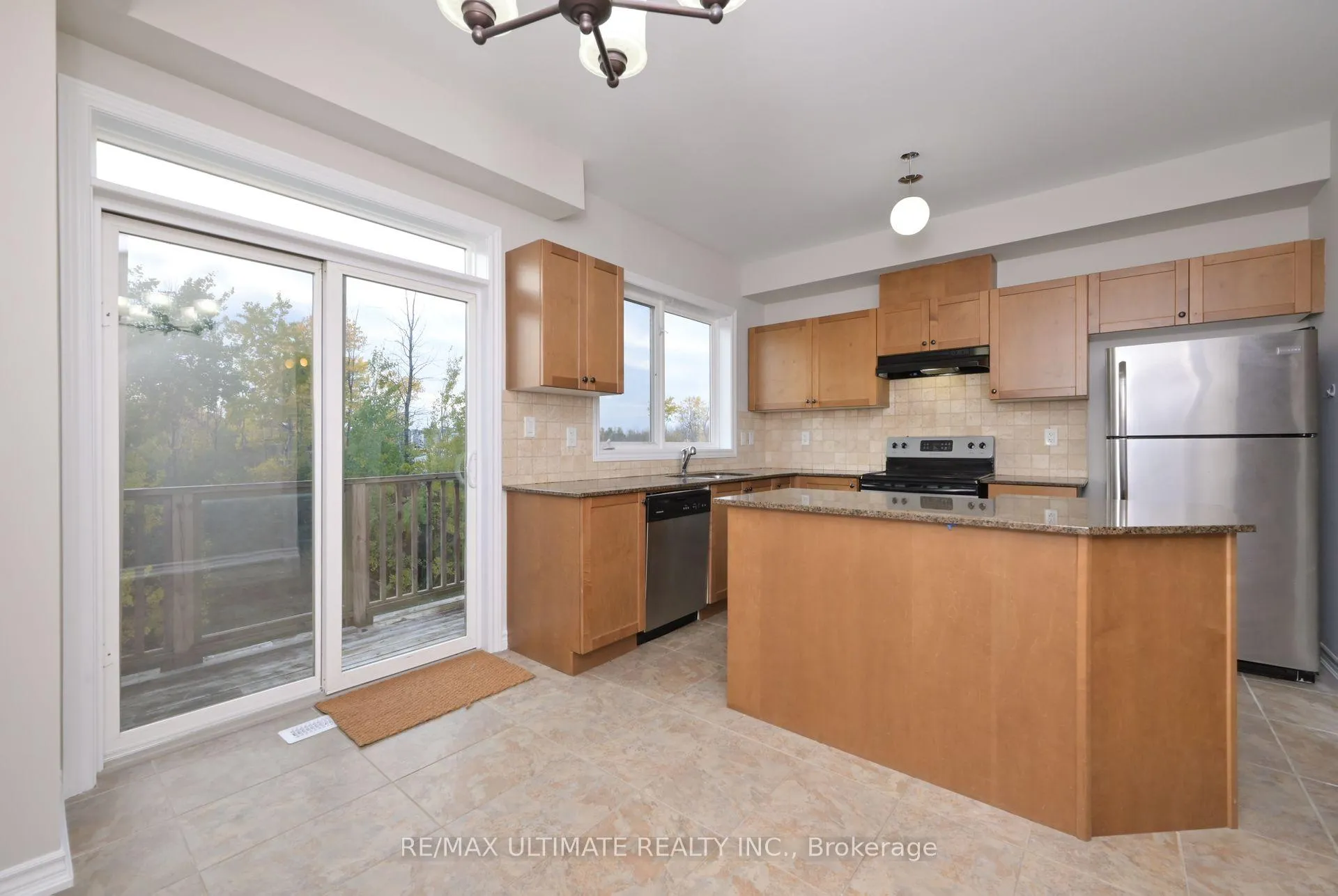 Photo 11 of 65 Joseph Trail, Collingwood — HOMEH