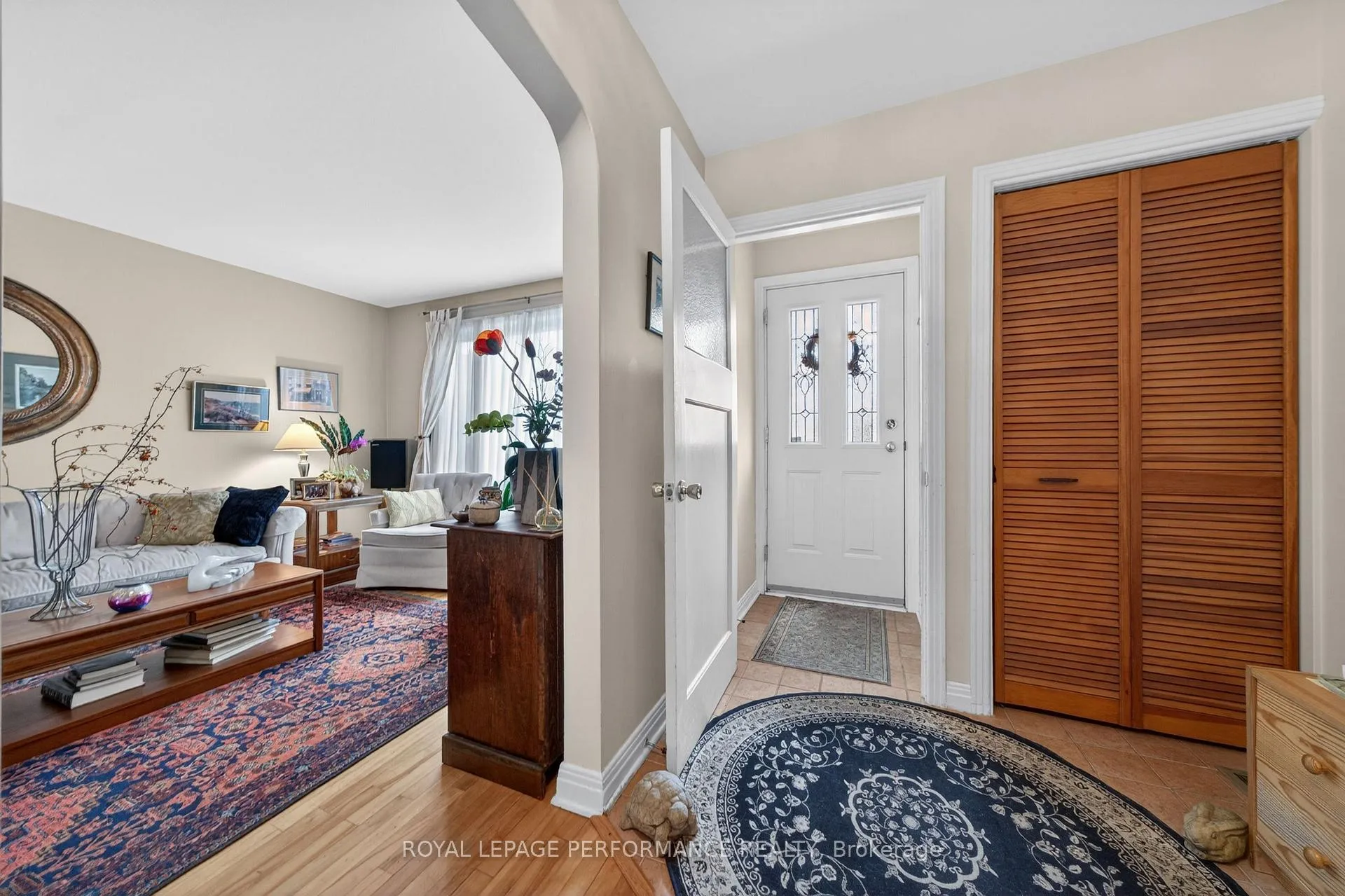 Photo 9 of 176 Compton Avenue, Ottawa, Woodroffe — HOMEH