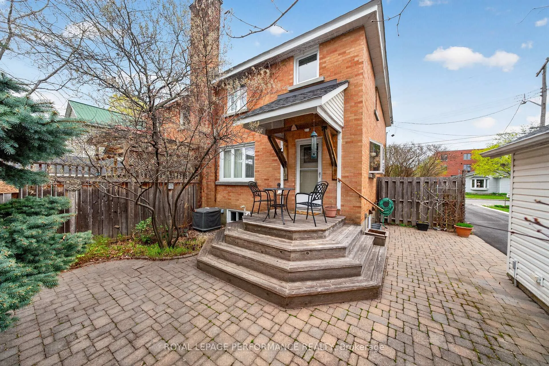 Photo 20 of 176 Compton Avenue, Ottawa, Woodroffe — HOMEH