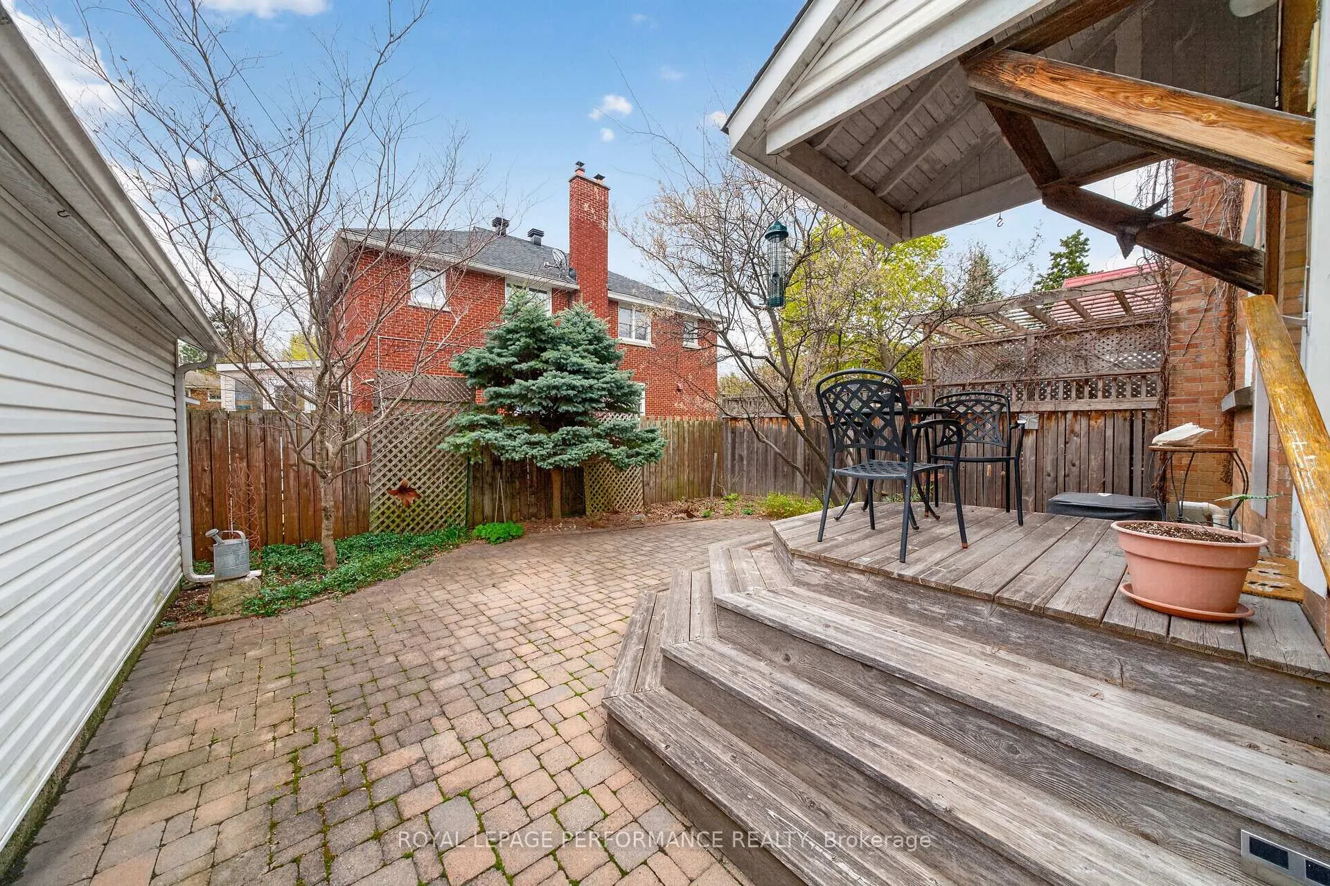Photo 22 of 176 Compton Avenue, Ottawa, Woodroffe — HOMEH