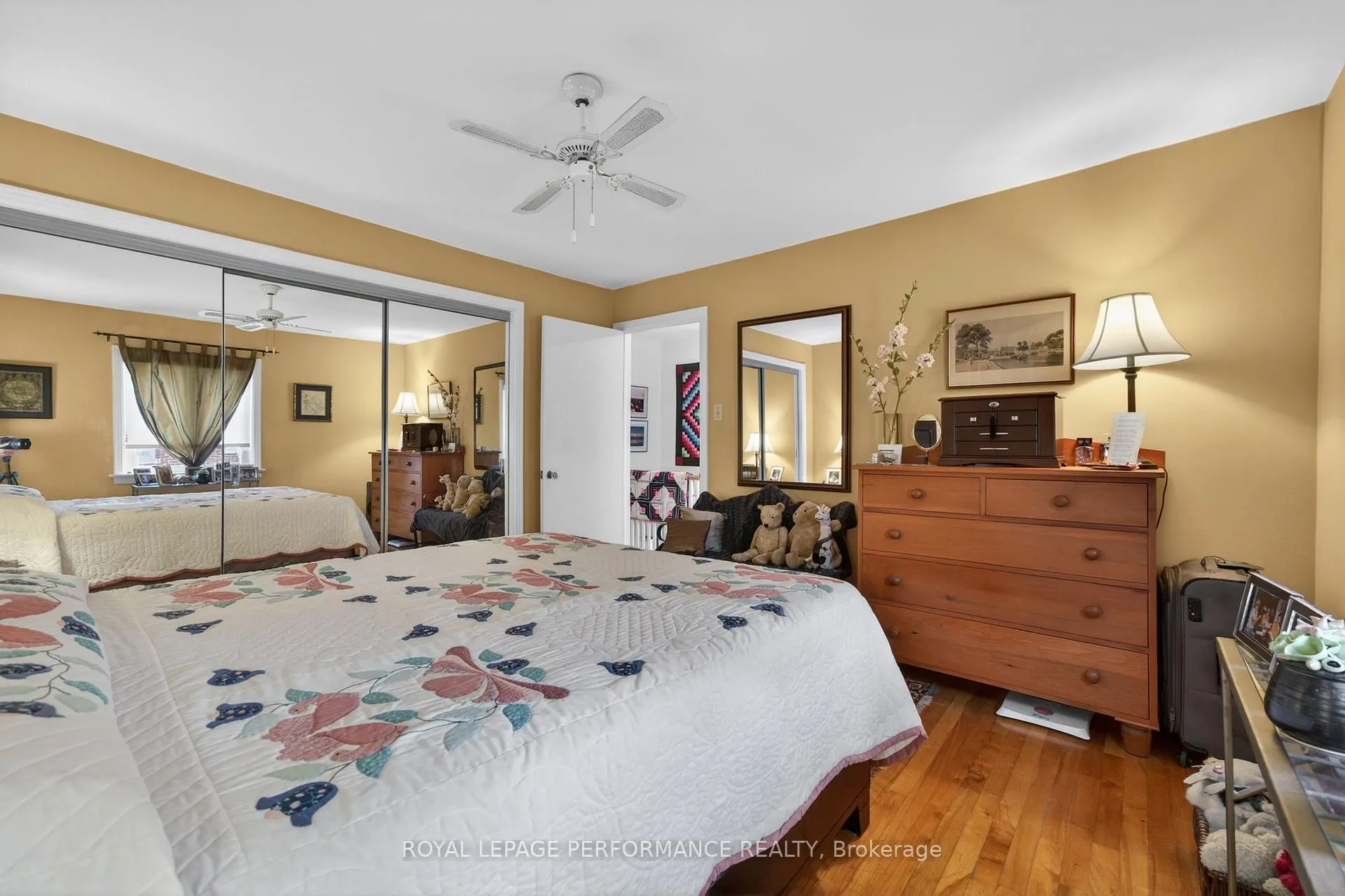 Photo 26 of 176 Compton Avenue, Ottawa, Woodroffe — HOMEH