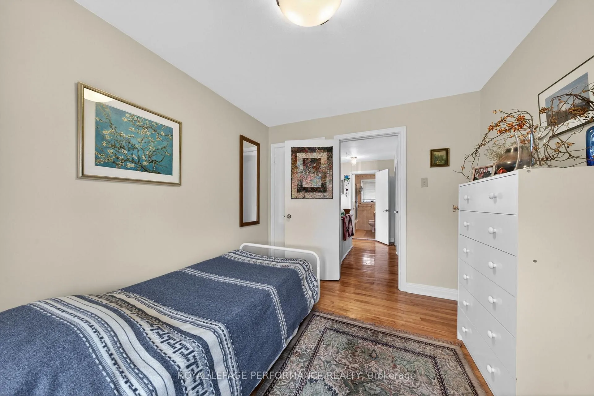 Photo 30 of 176 Compton Avenue, Ottawa, Woodroffe — HOMEH