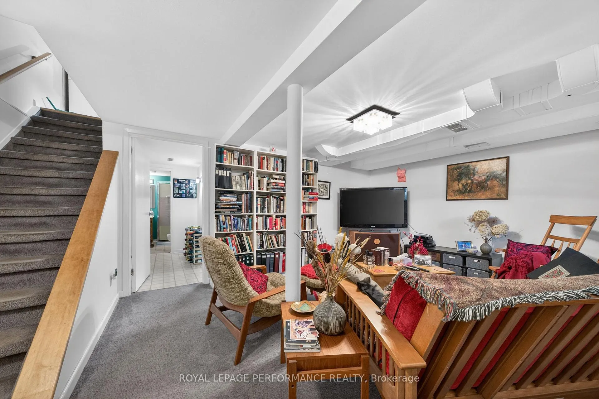 Photo 32 of 176 Compton Avenue, Ottawa, Woodroffe — HOMEH