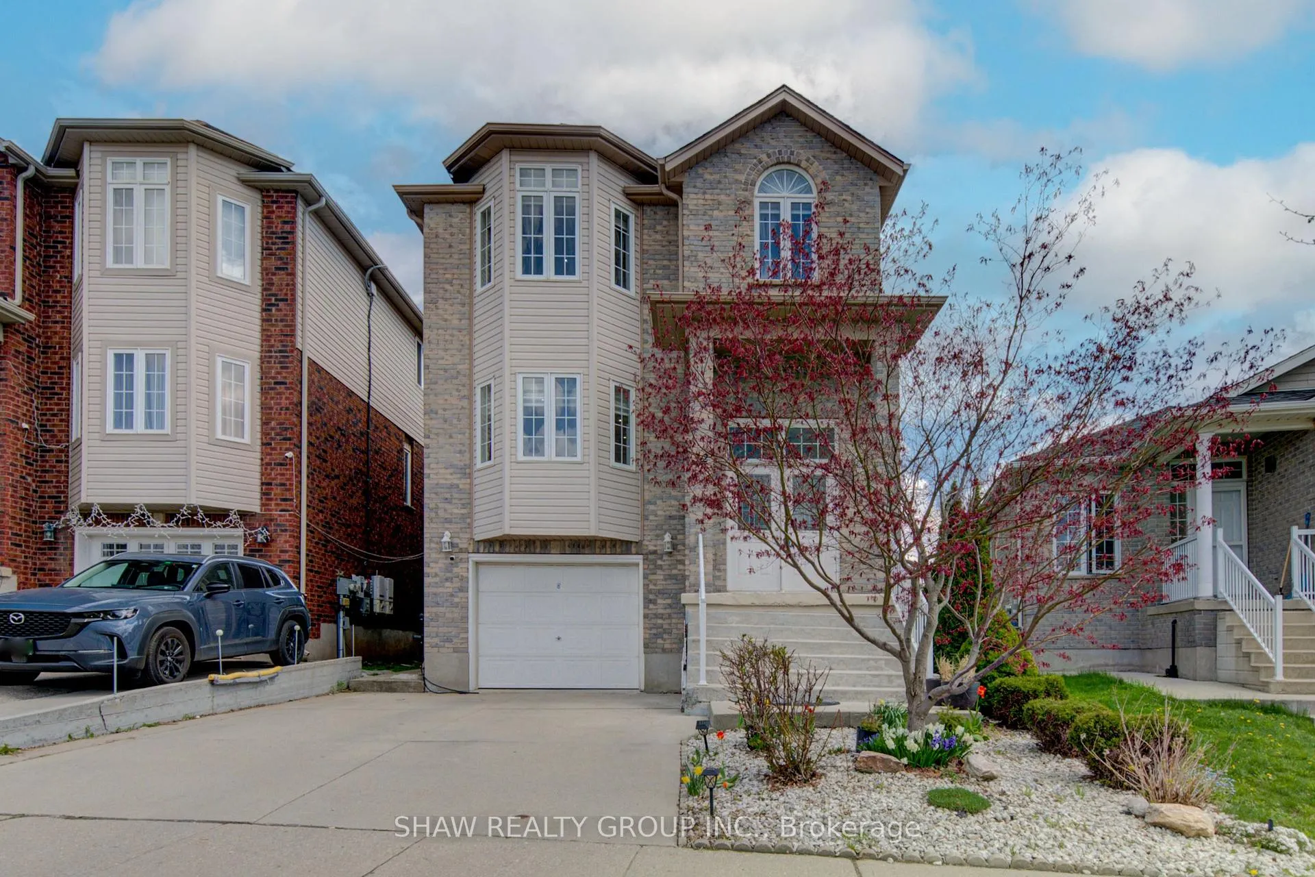 Photo 1 of 32 Lena Crescent, Cambridge, Greenway-Chaplin — HOMEH