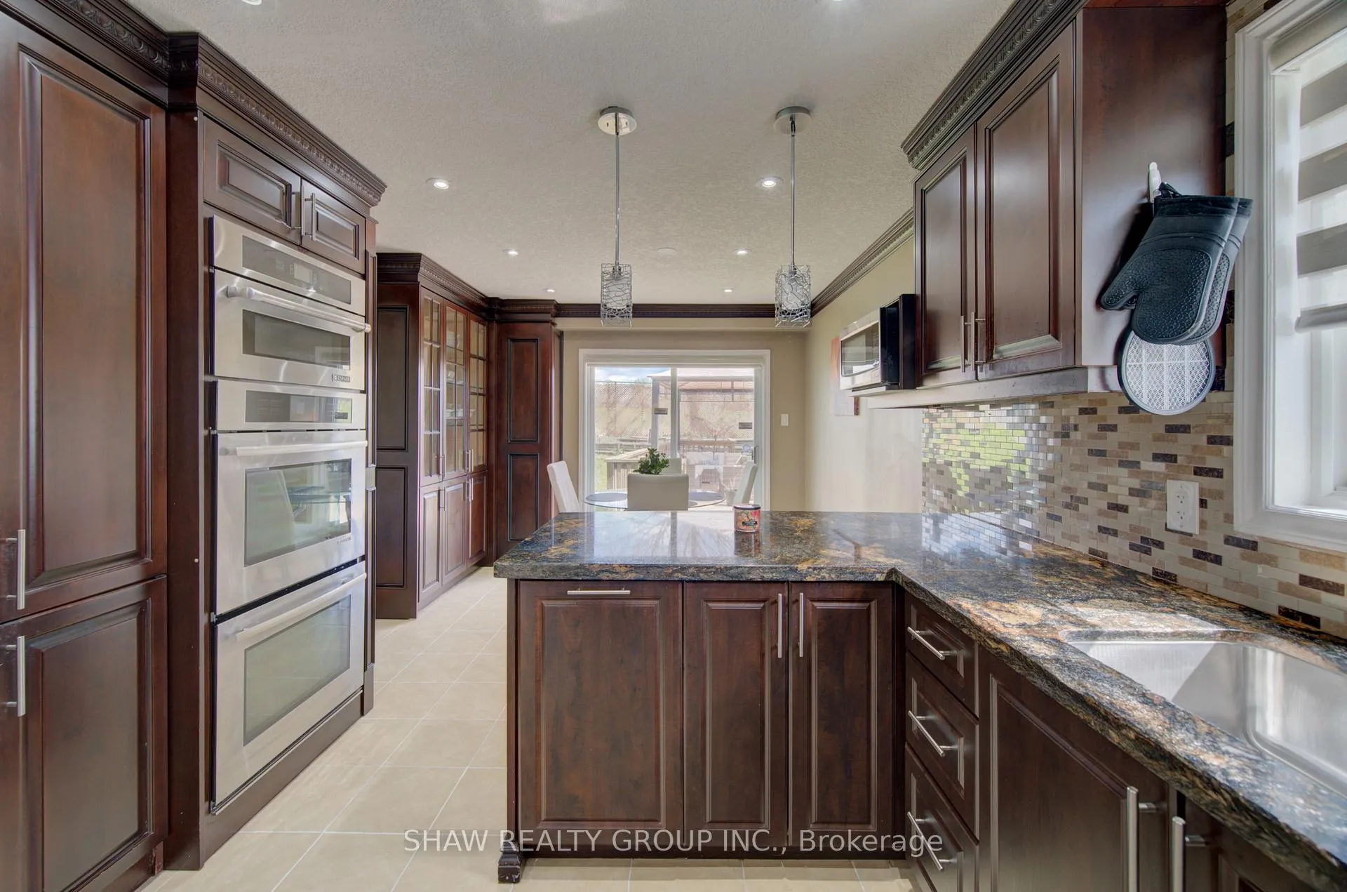 Photo 15 of 32 Lena Crescent, Cambridge, Greenway-Chaplin — HOMEH