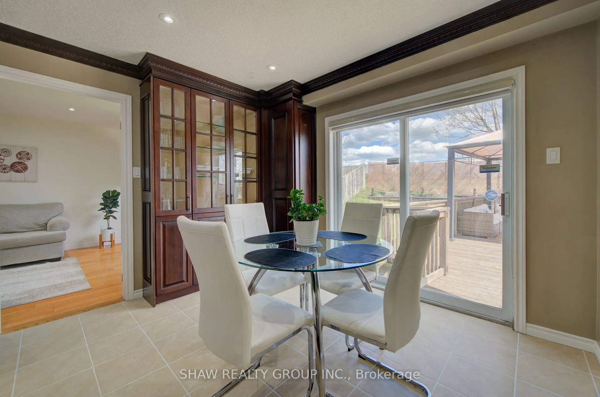 Photo 17 of 32 Lena Crescent, Cambridge, Greenway-Chaplin — HOMEH