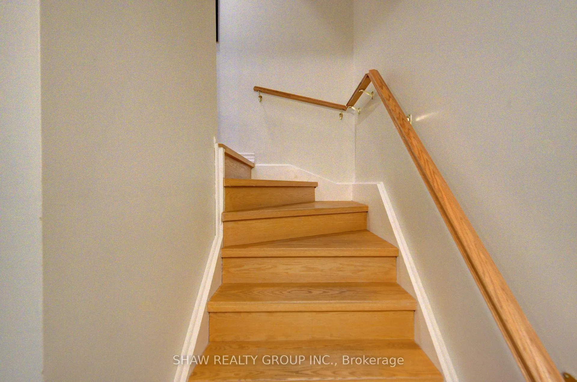 Photo 36 of 32 Lena Crescent, Cambridge, Greenway-Chaplin — HOMEH