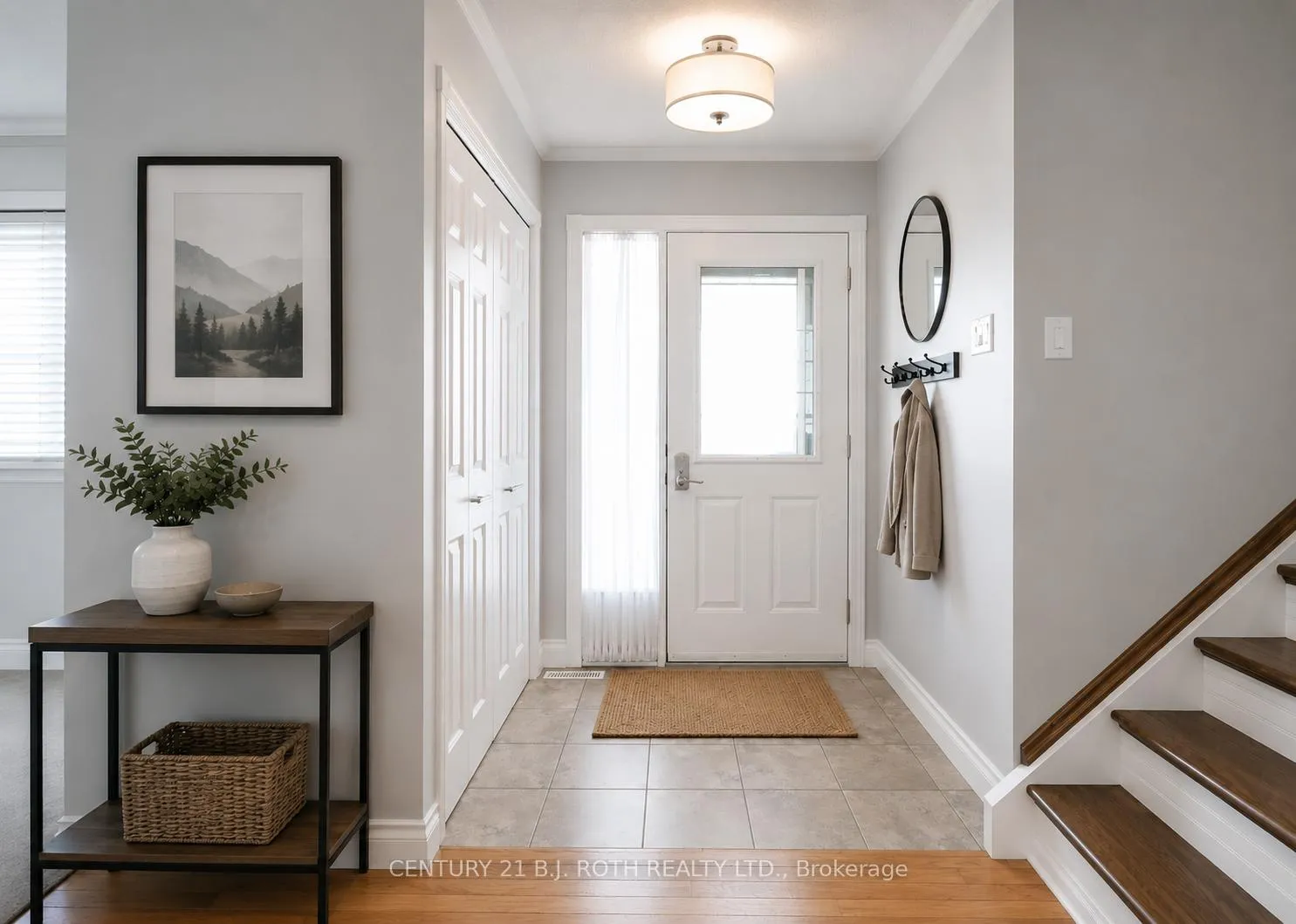 Photo 2 of 2246 Richardson Street, Innisfil, Stroud — HOMEH