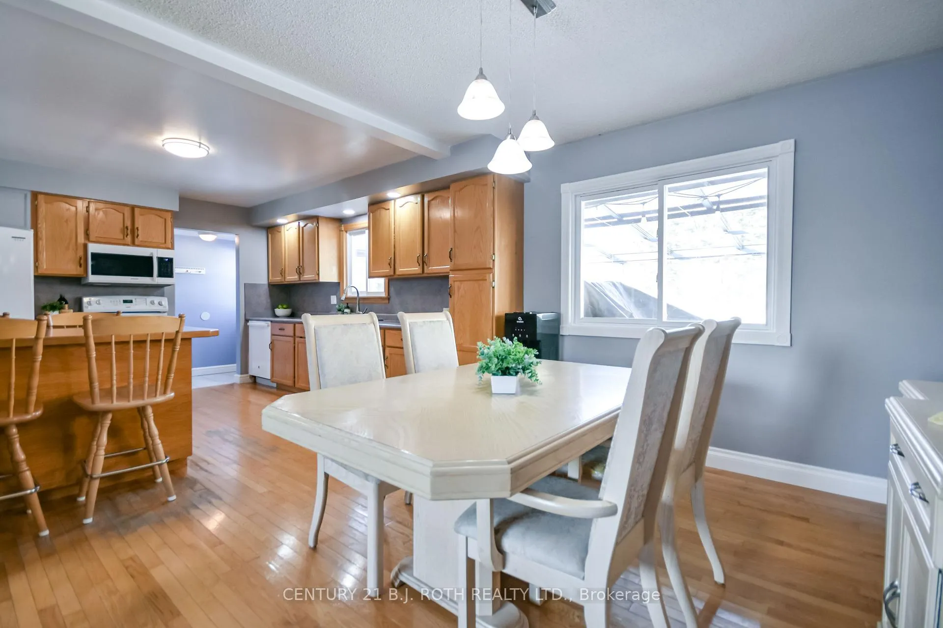 Photo 9 of 2246 Richardson Street, Innisfil, Stroud — HOMEH