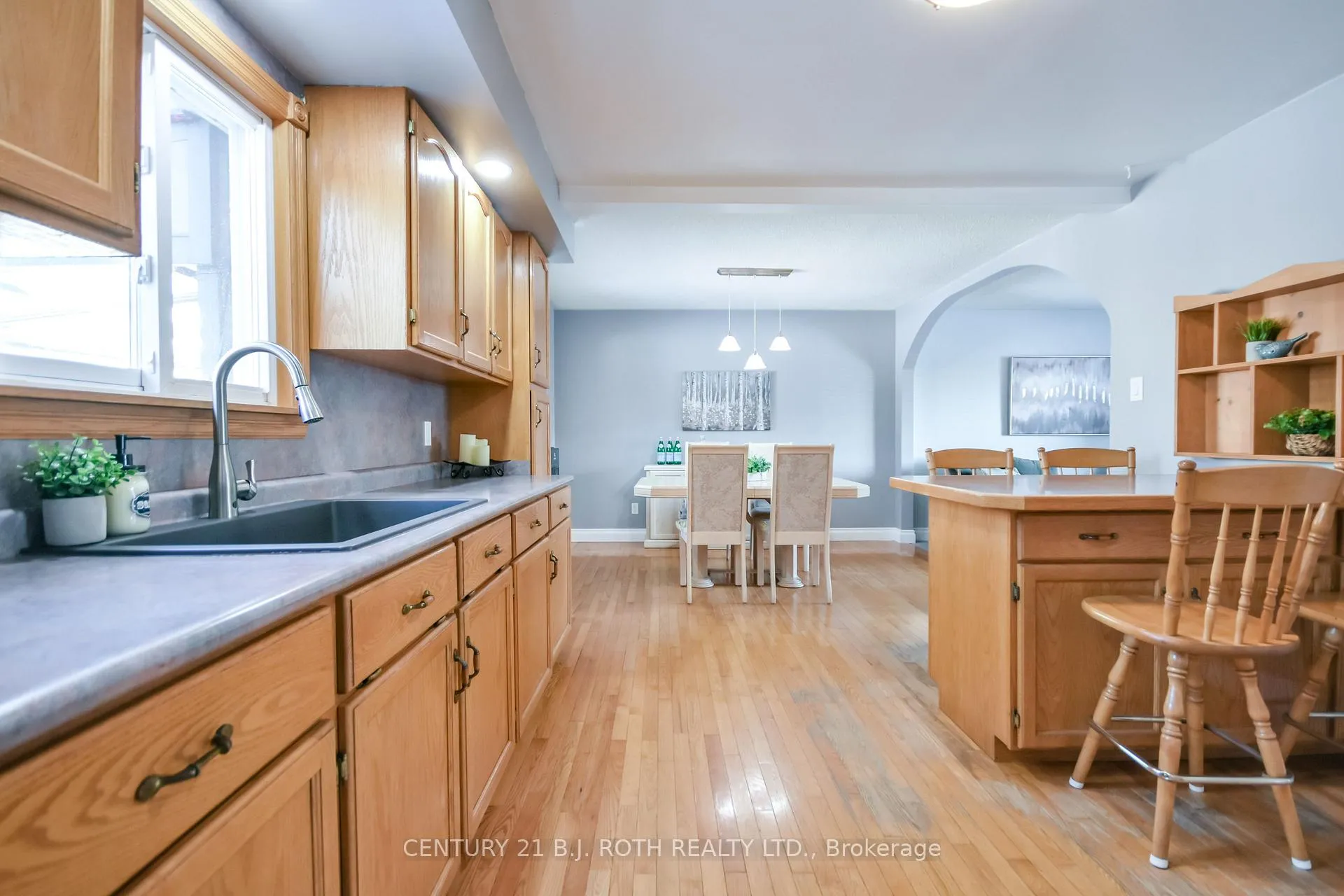 Photo 11 of 2246 Richardson Street, Innisfil, Stroud — HOMEH