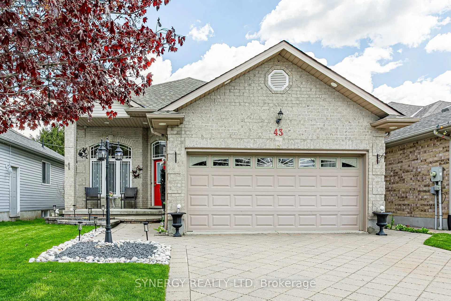 Photo 2 of 43 Juniper Crescent, Strathroy-Caradoc, SE — HOMEH