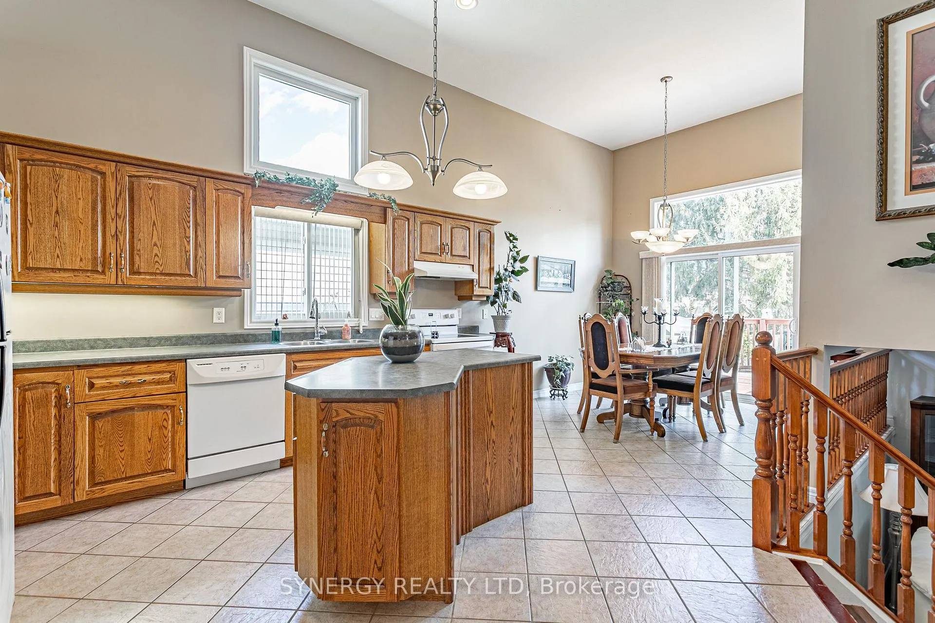 Photo 7 of 43 Juniper Crescent, Strathroy-Caradoc, SE — HOMEH