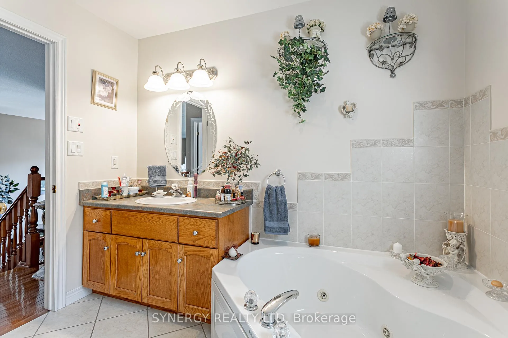 Photo 14 of 43 Juniper Crescent, Strathroy-Caradoc, SE — HOMEH