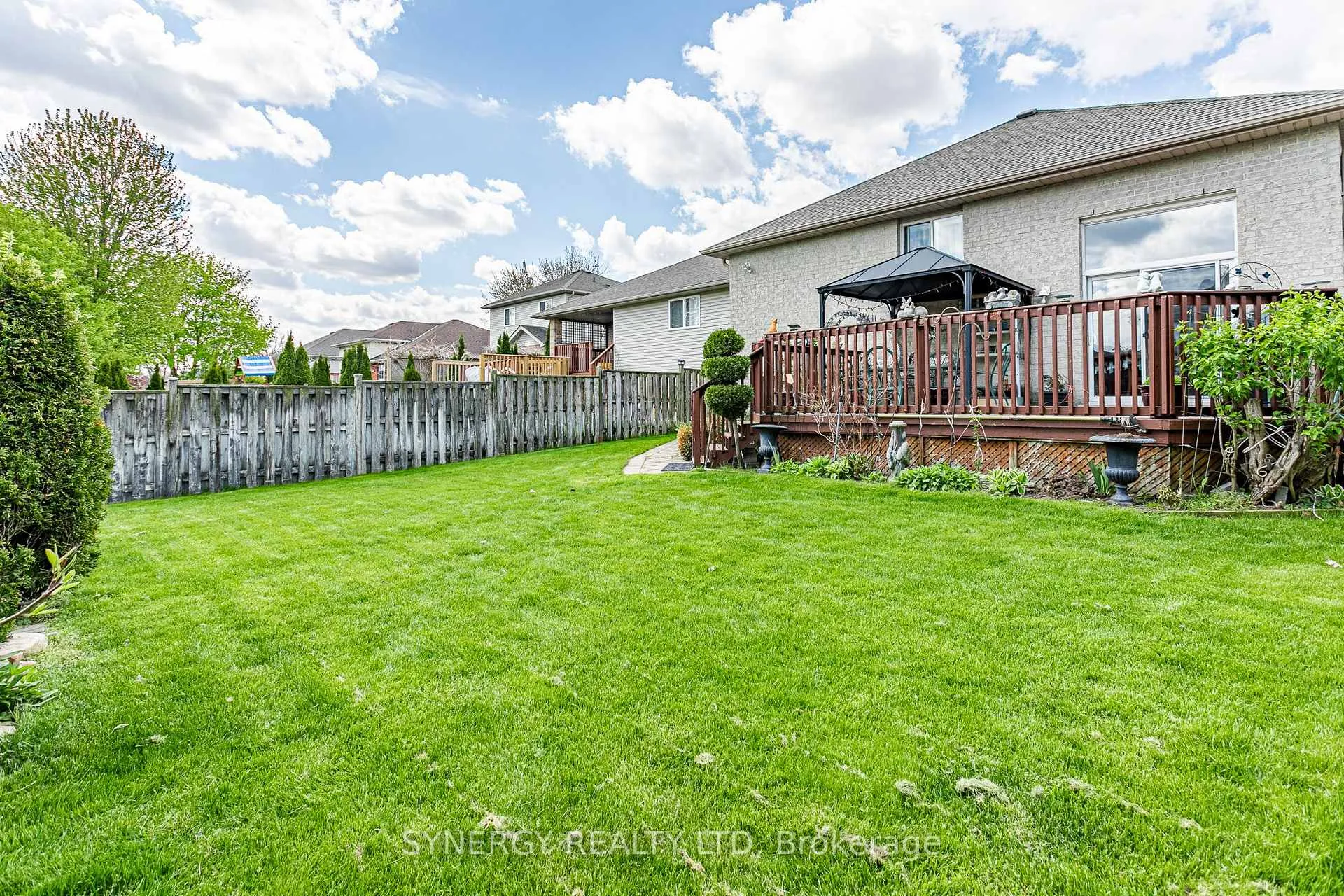 Photo 24 of 43 Juniper Crescent, Strathroy-Caradoc, SE — HOMEH