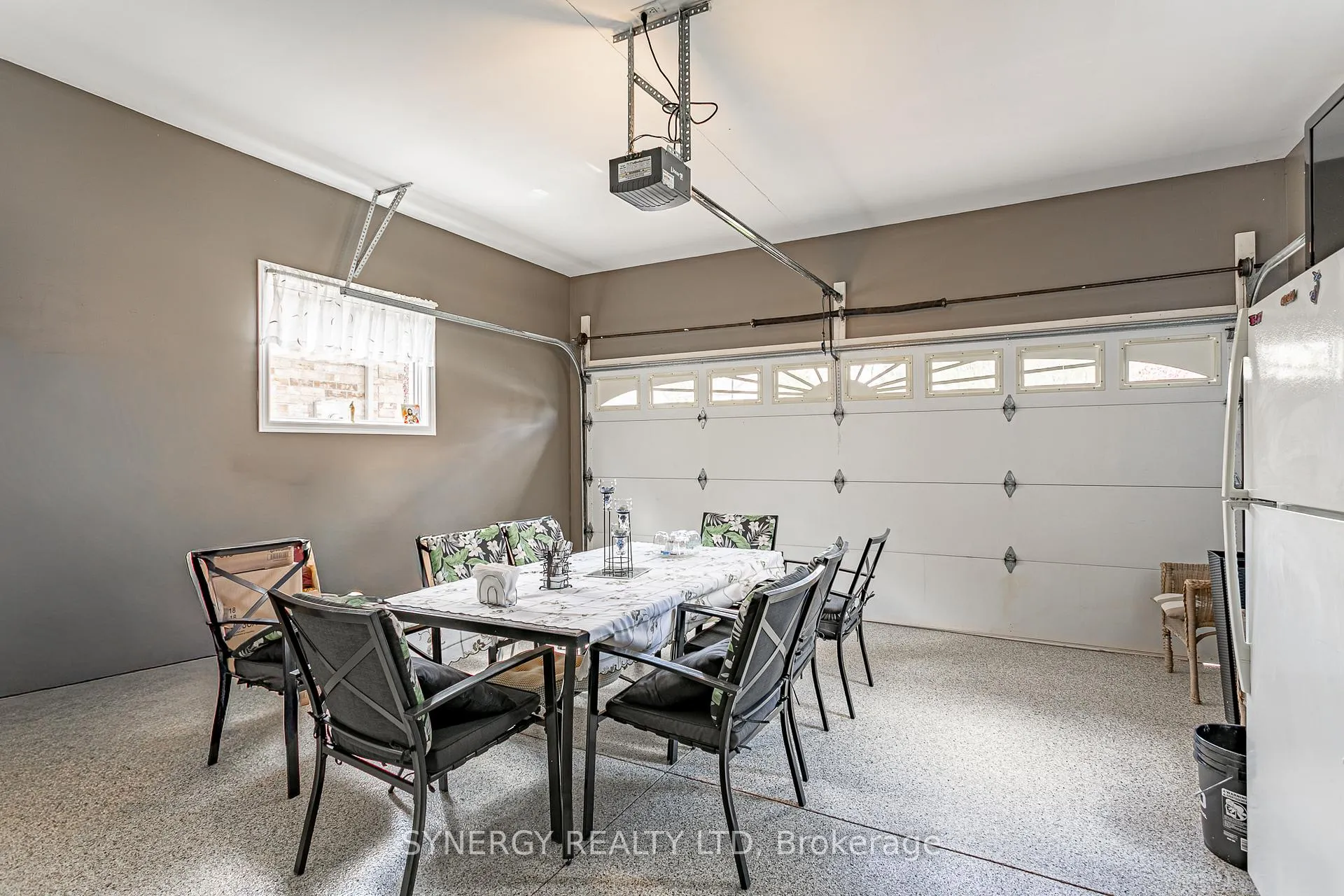 Photo 27 of 43 Juniper Crescent, Strathroy-Caradoc, SE — HOMEH