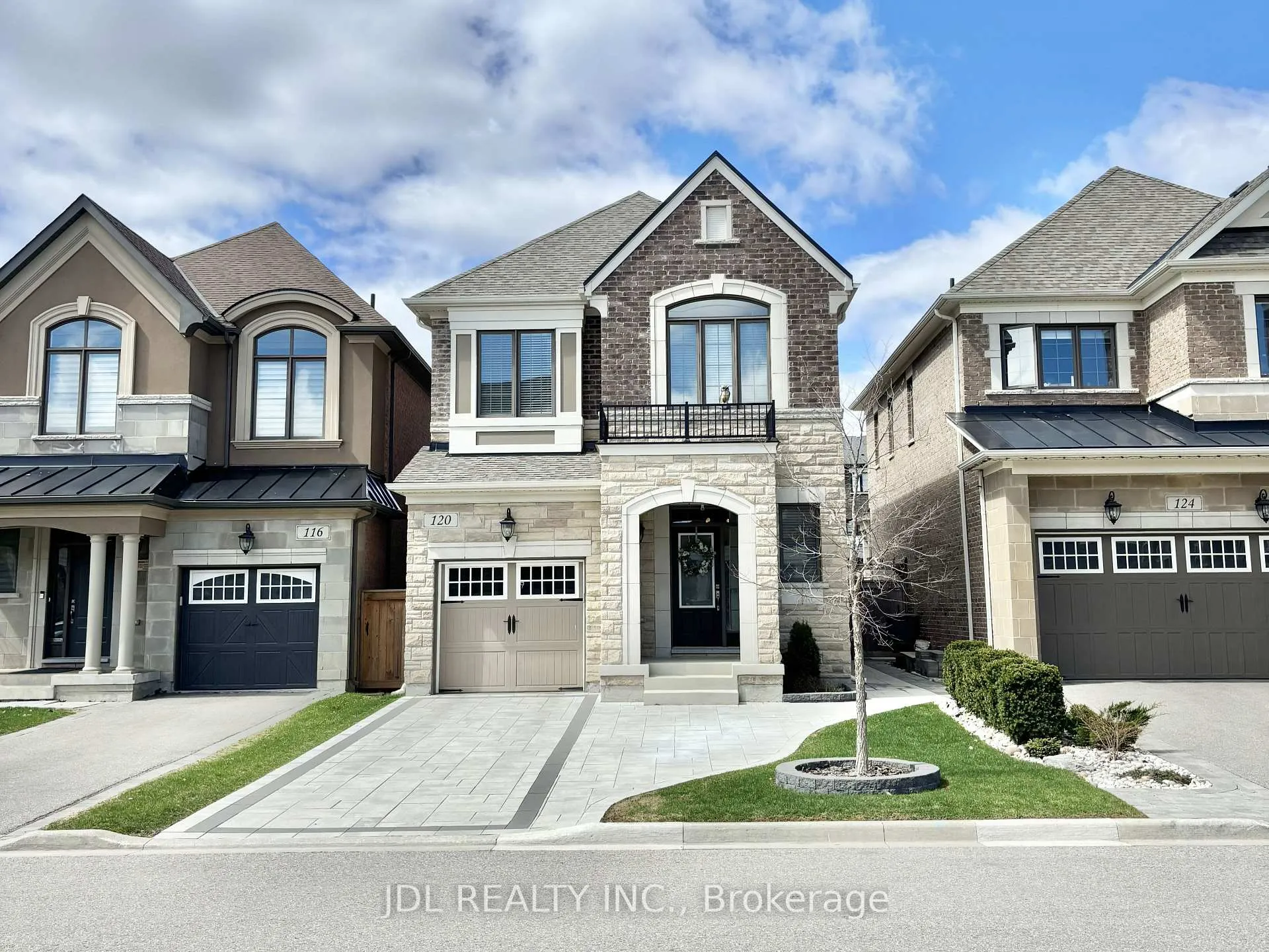 Photo 1 of 120 Lacrosse Trail, Vaughan, Kleinburg — HOMEH