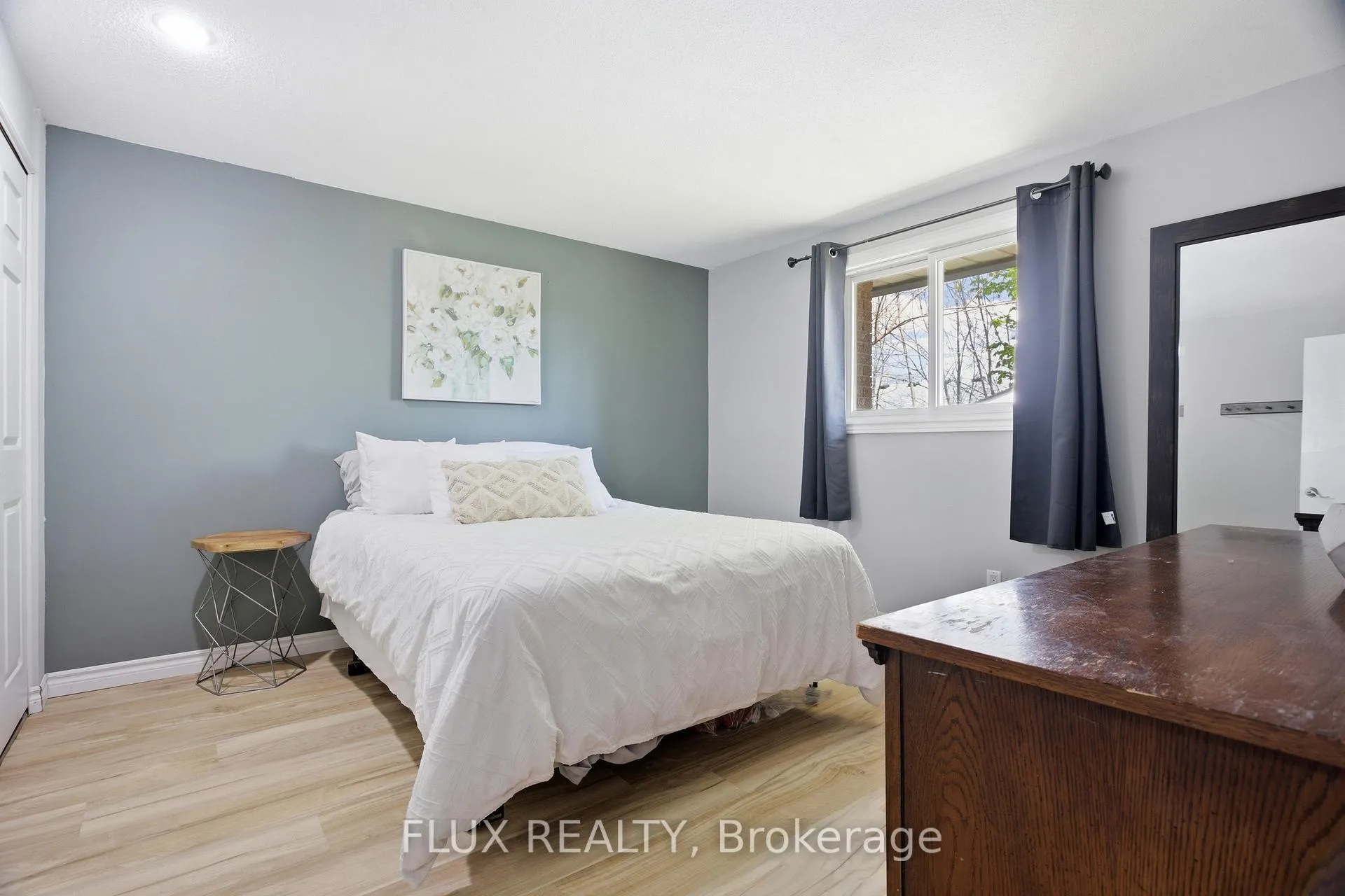 Photo 16 of 19 Greendale Crescent, Waterloo — HOMEH
