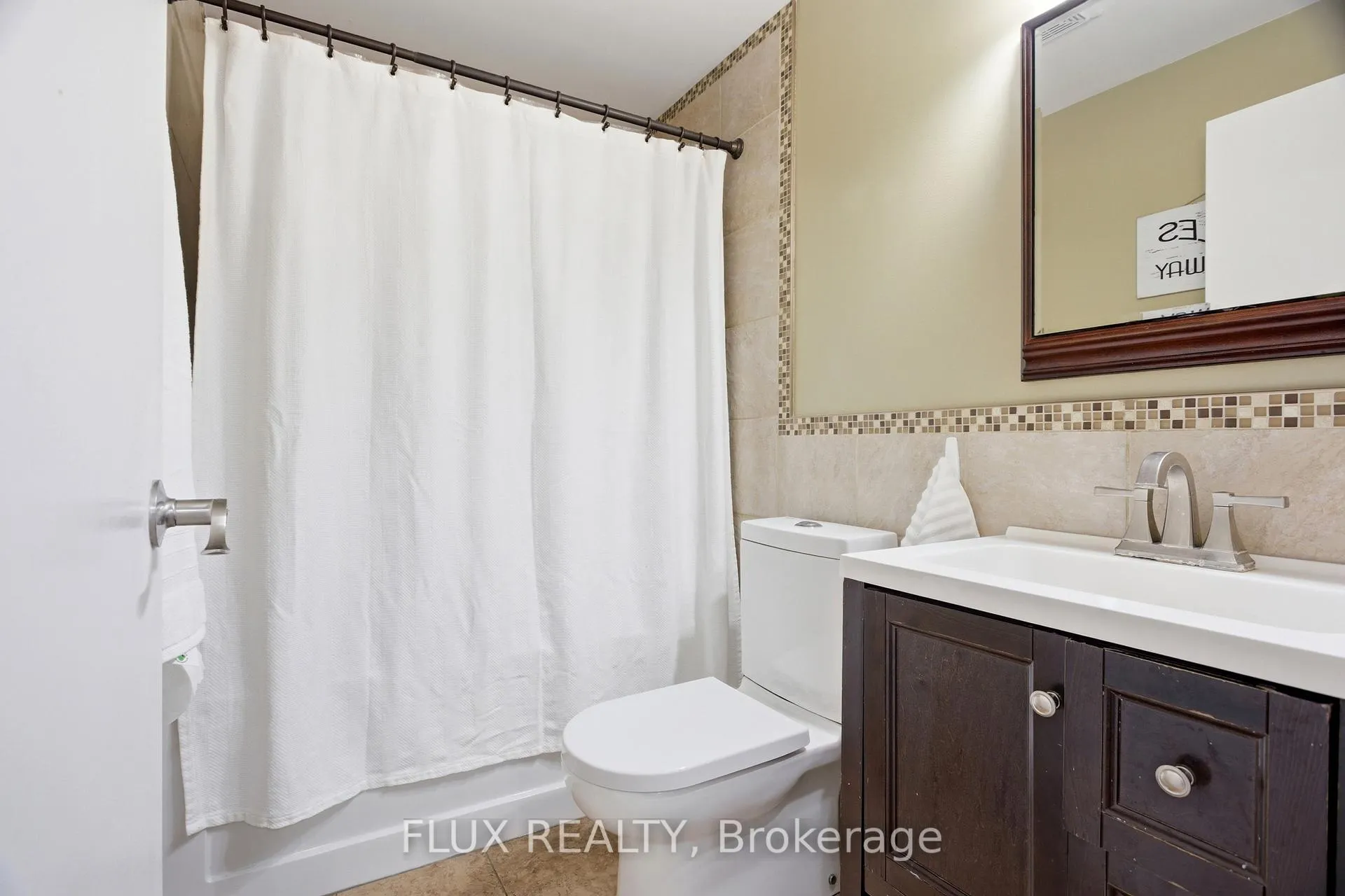 Photo 19 of 19 Greendale Crescent, Waterloo — HOMEH
