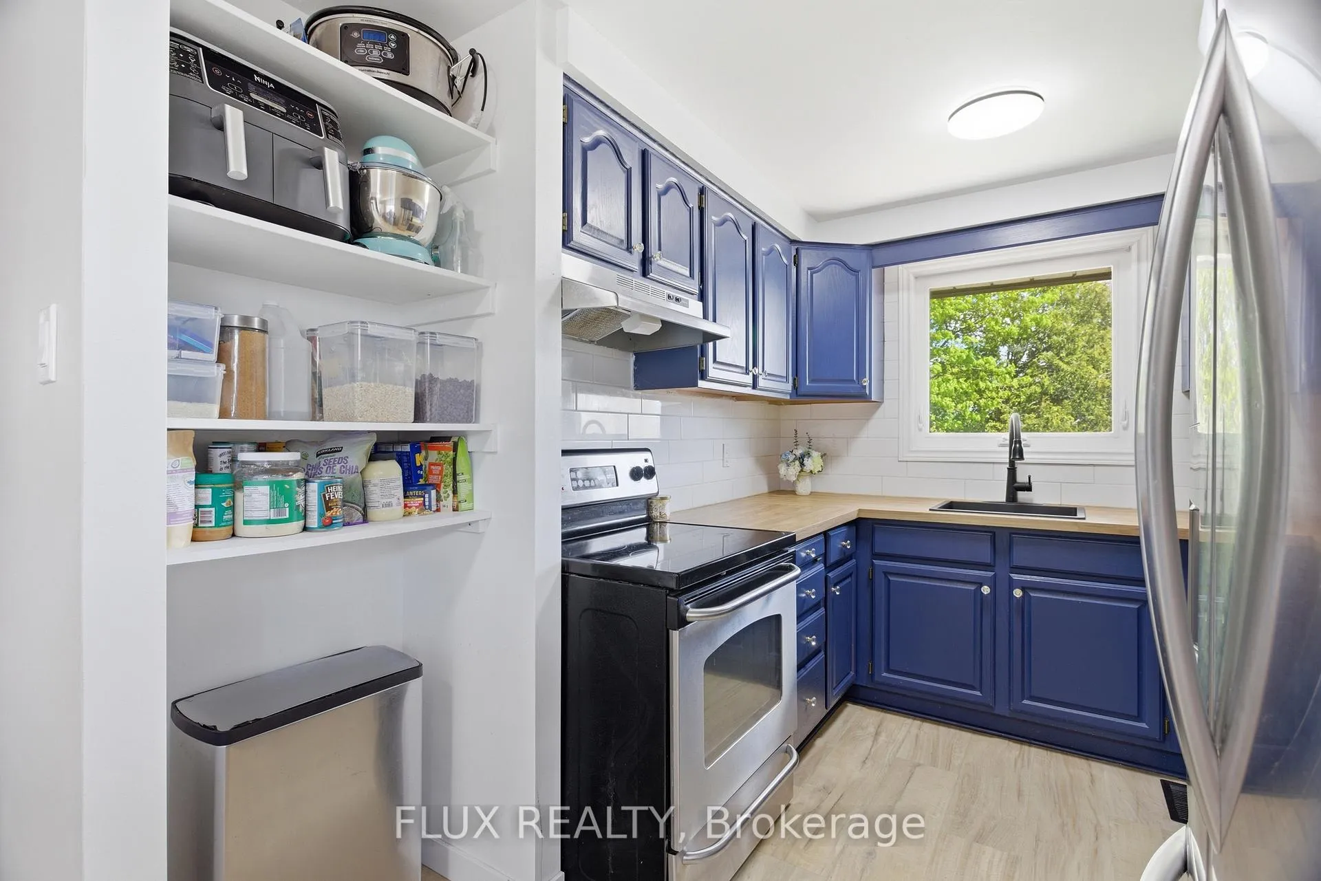 Photo 25 of 19 Greendale Crescent, Waterloo — HOMEH
