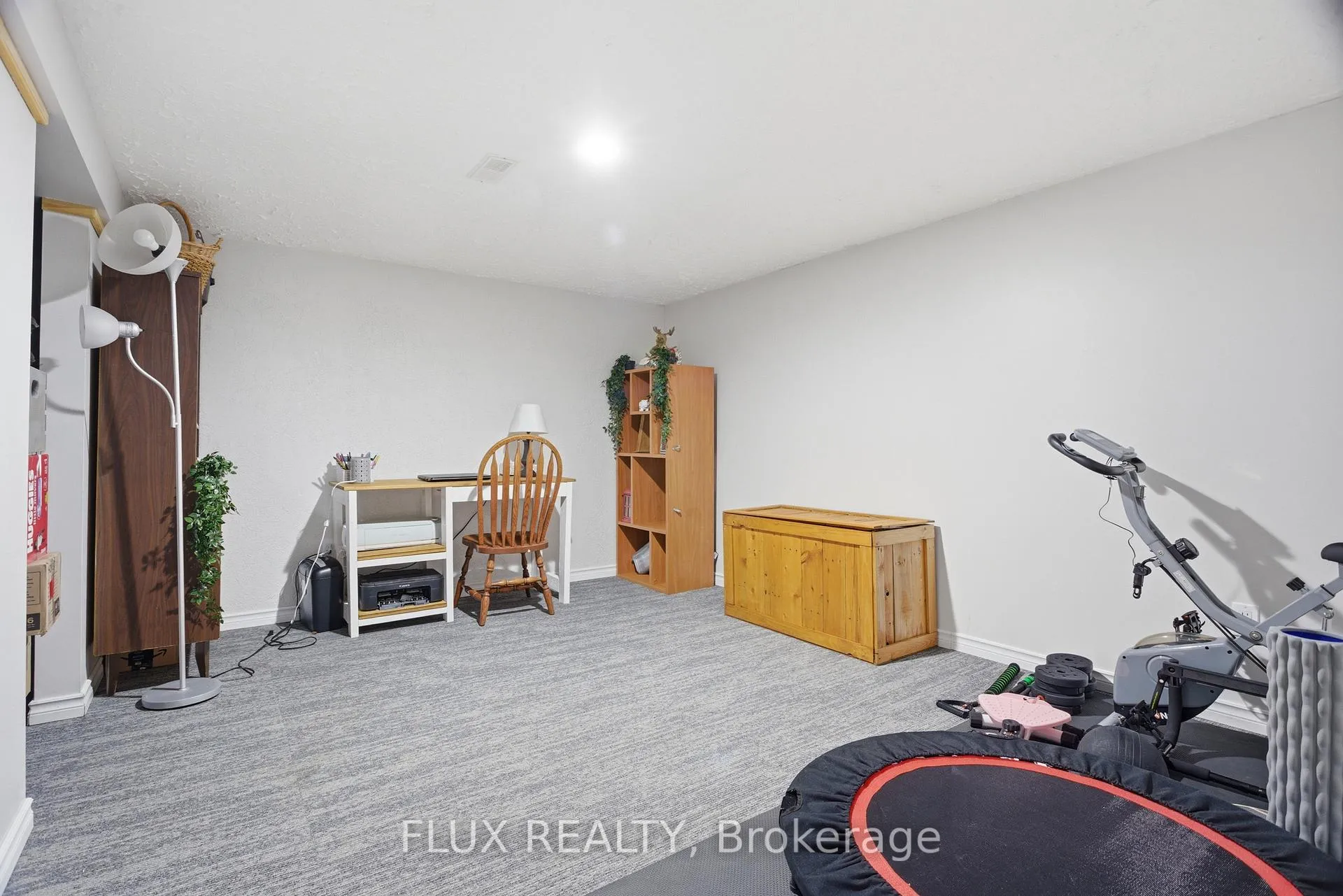 Photo 31 of 19 Greendale Crescent, Waterloo — HOMEH