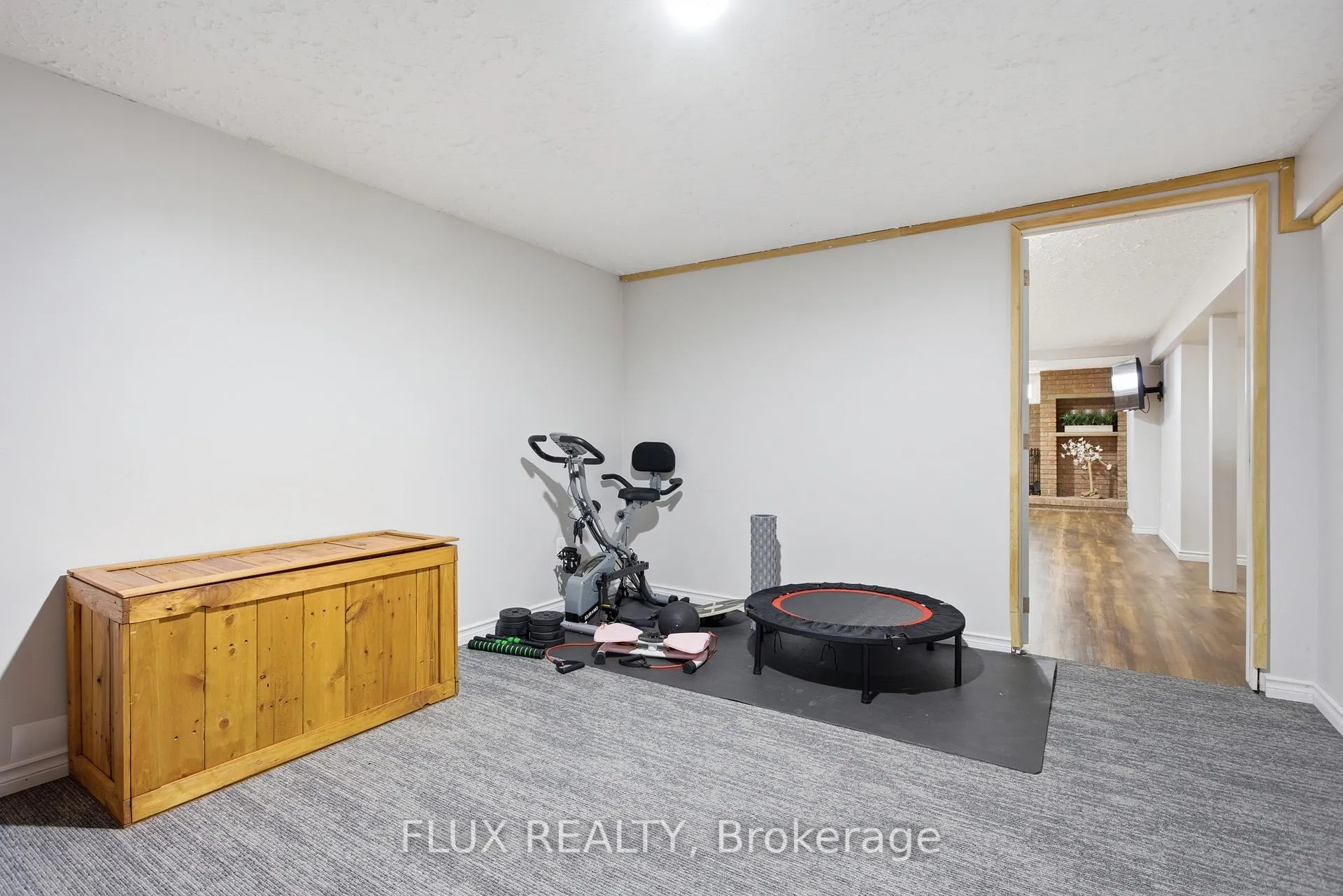 Photo 32 of 19 Greendale Crescent, Waterloo — HOMEH