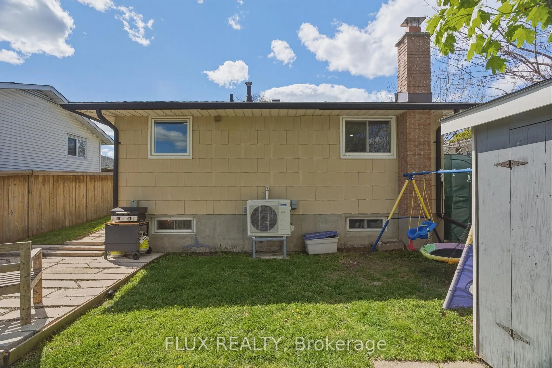 Photo 38 of 19 Greendale Crescent, Waterloo — HOMEH