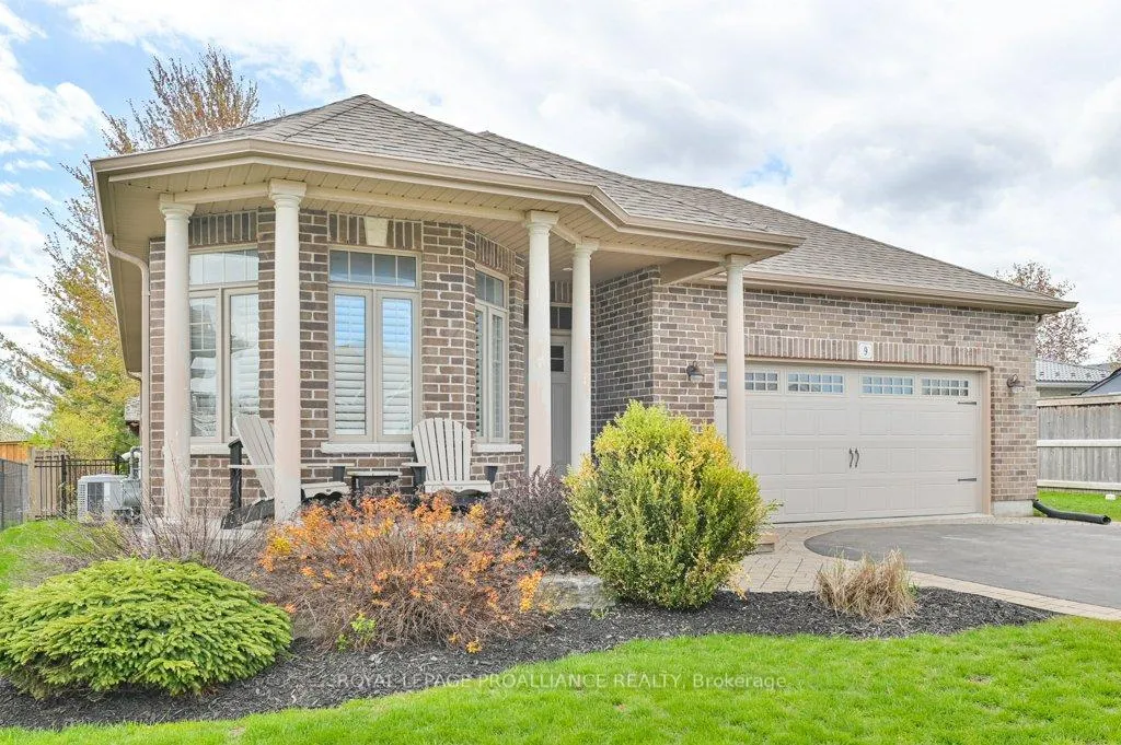 Photo 4 of 9 Kipling Drive, Belleville, Thurlow Ward — HOMEH