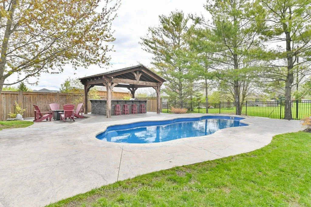 Photo 38 of 9 Kipling Drive, Belleville, Thurlow Ward — HOMEH
