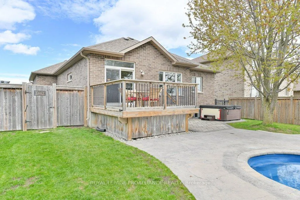 Photo 39 of 9 Kipling Drive, Belleville, Thurlow Ward — HOMEH