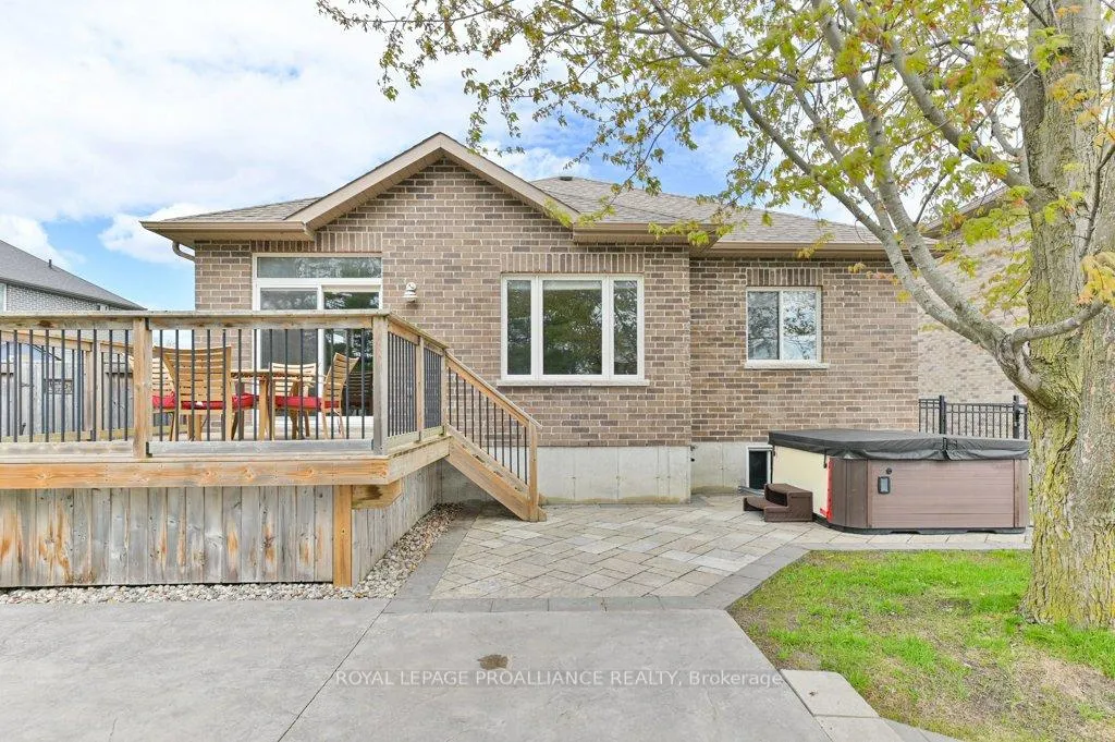Photo 40 of 9 Kipling Drive, Belleville, Thurlow Ward — HOMEH