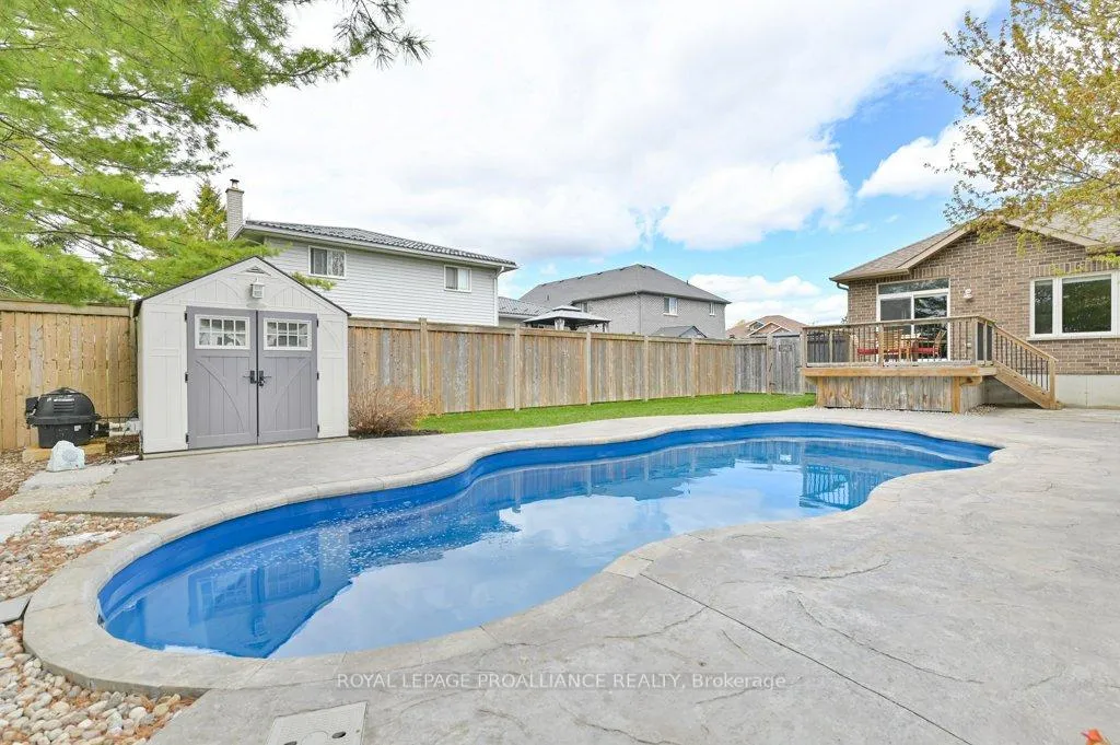 Photo 43 of 9 Kipling Drive, Belleville, Thurlow Ward — HOMEH