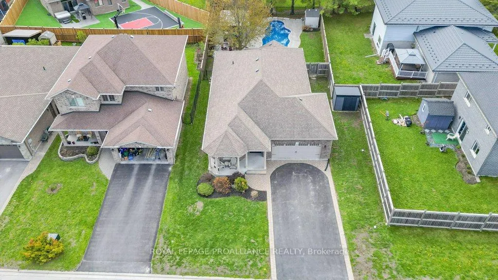 Photo 44 of 9 Kipling Drive, Belleville, Thurlow Ward — HOMEH