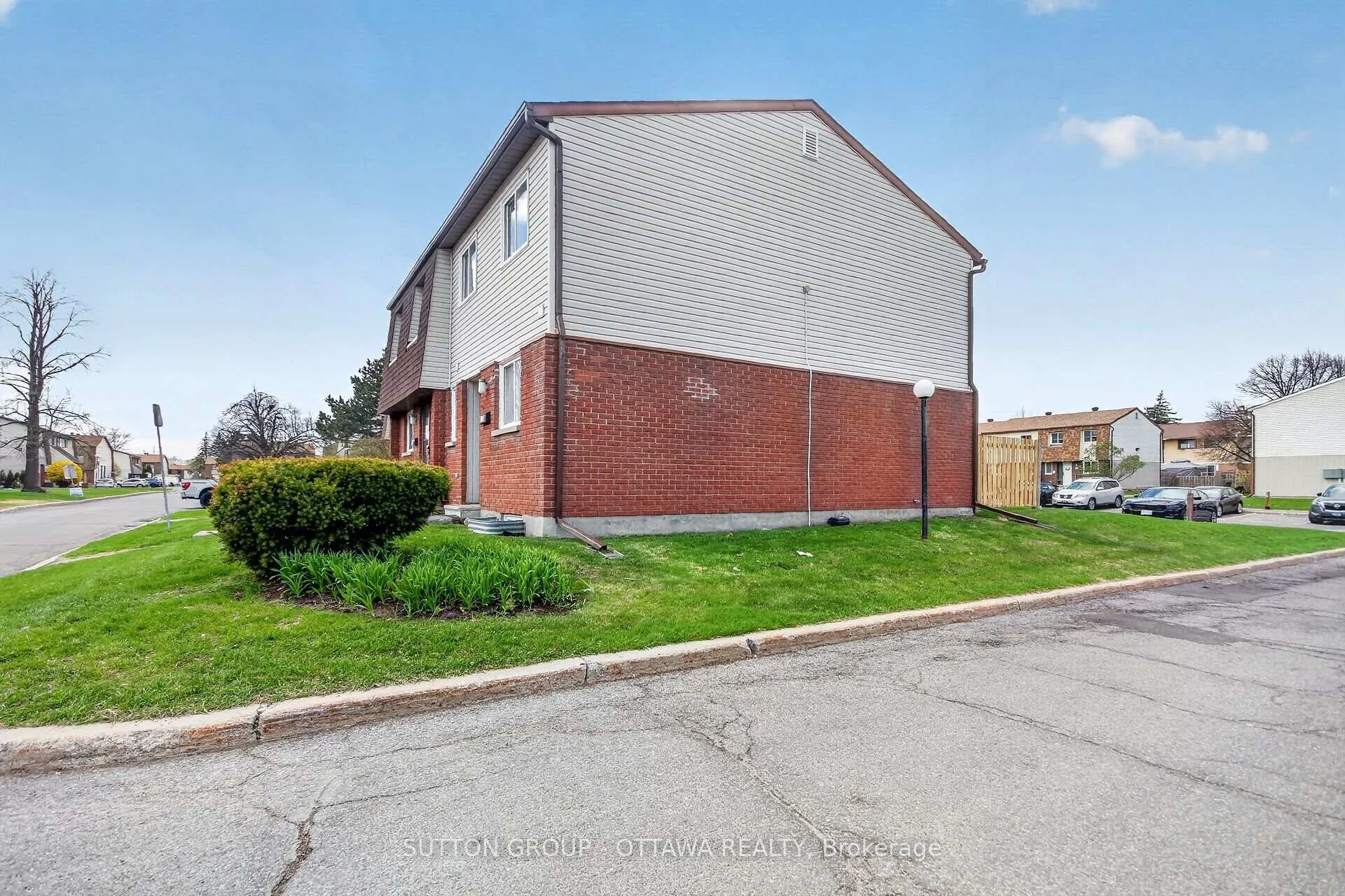 Photo 2 of Unit 79, 35D Woodvale Green, Ottawa, Craig Henry/Woodvale — HOMEH