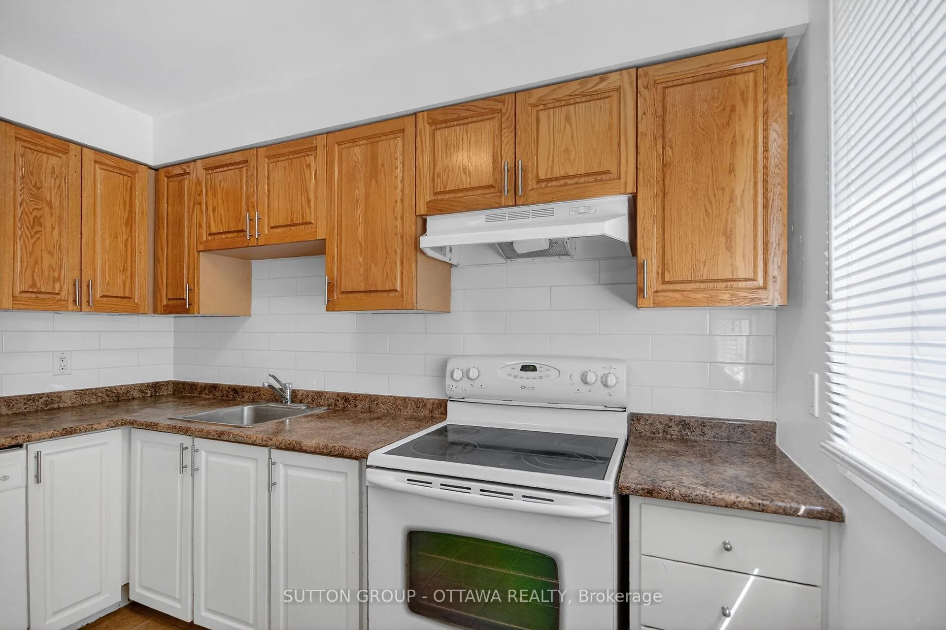 Photo 8 of Unit 79, 35D Woodvale Green, Ottawa, Craig Henry/Woodvale — HOMEH