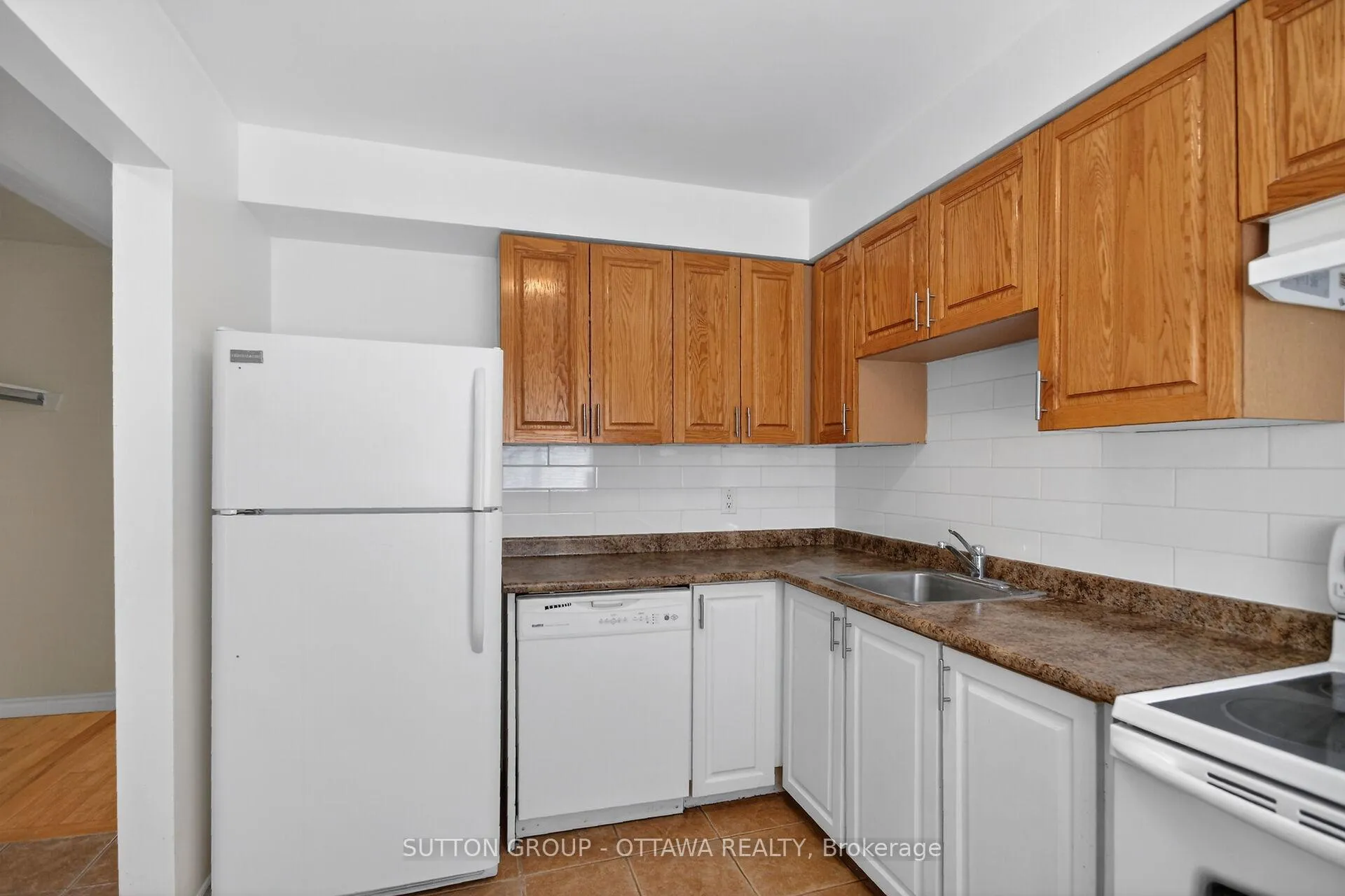 Photo 13 of Unit 79, 35D Woodvale Green, Ottawa, Craig Henry/Woodvale — HOMEH