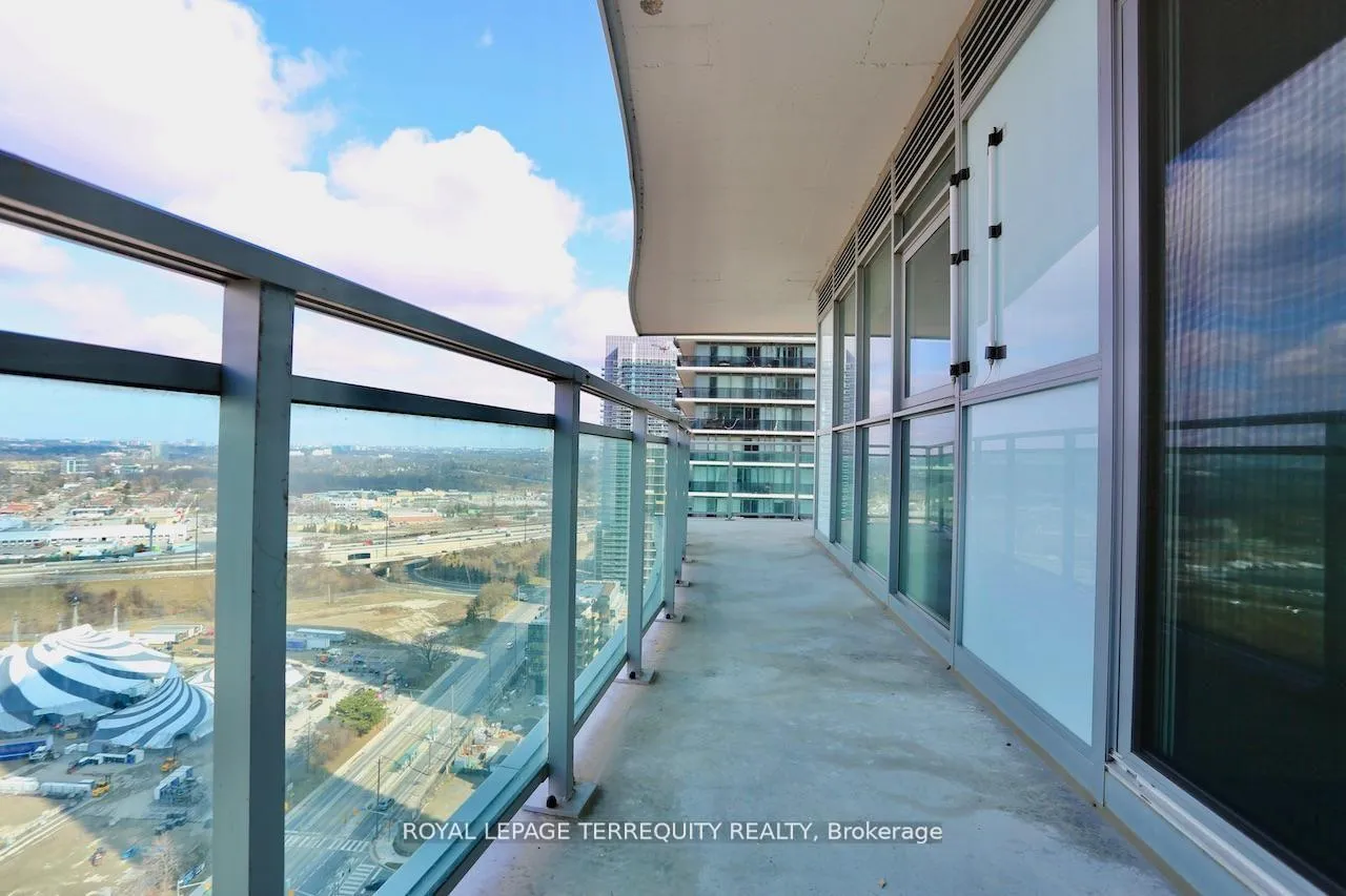 Photo 2 of Unit 2504, 33 Shore Breeze Drive, Etobicoke, Mimico — HOMEH