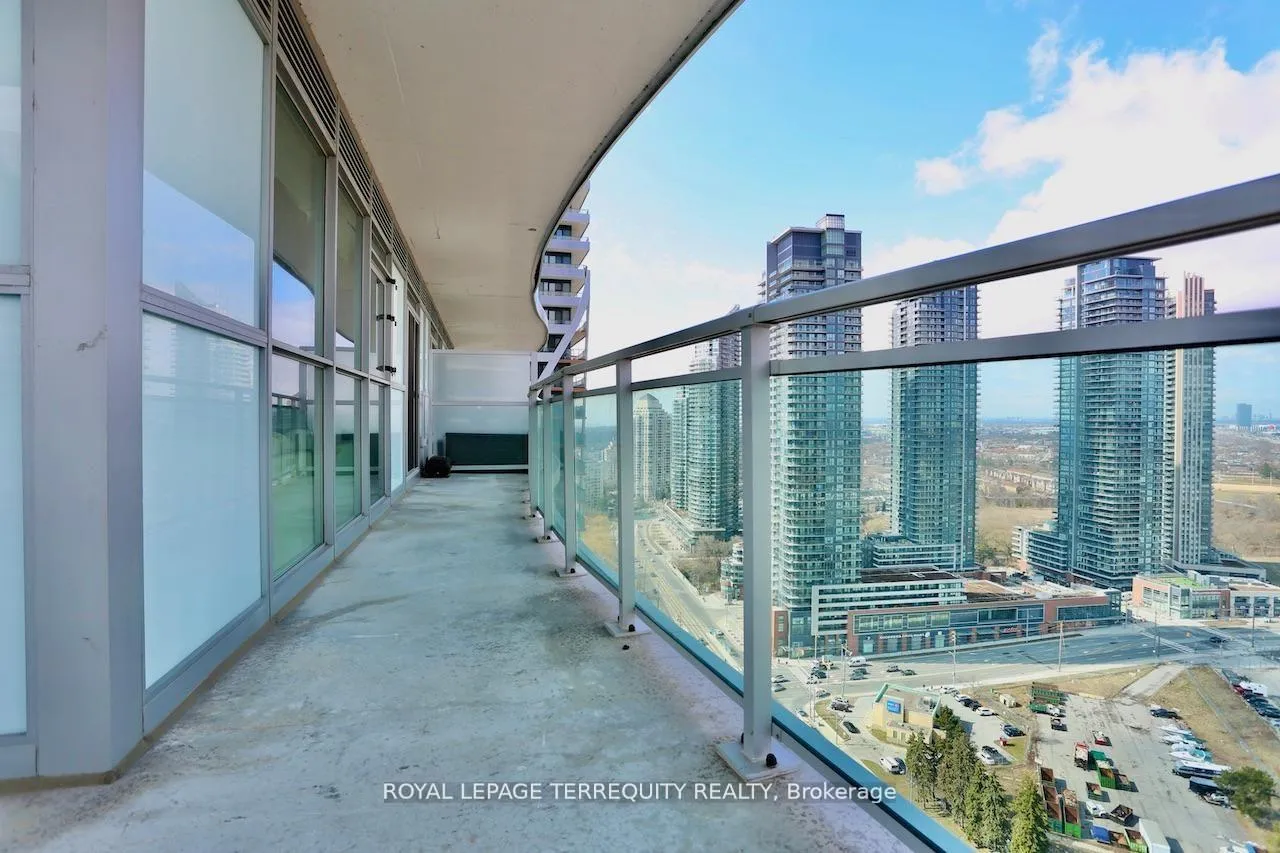 Photo 3 of Unit 2504, 33 Shore Breeze Drive, Etobicoke, Mimico — HOMEH