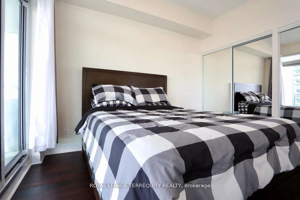 Photo 16 of Unit 2504, 33 Shore Breeze Drive, Etobicoke, Mimico — HOMEH