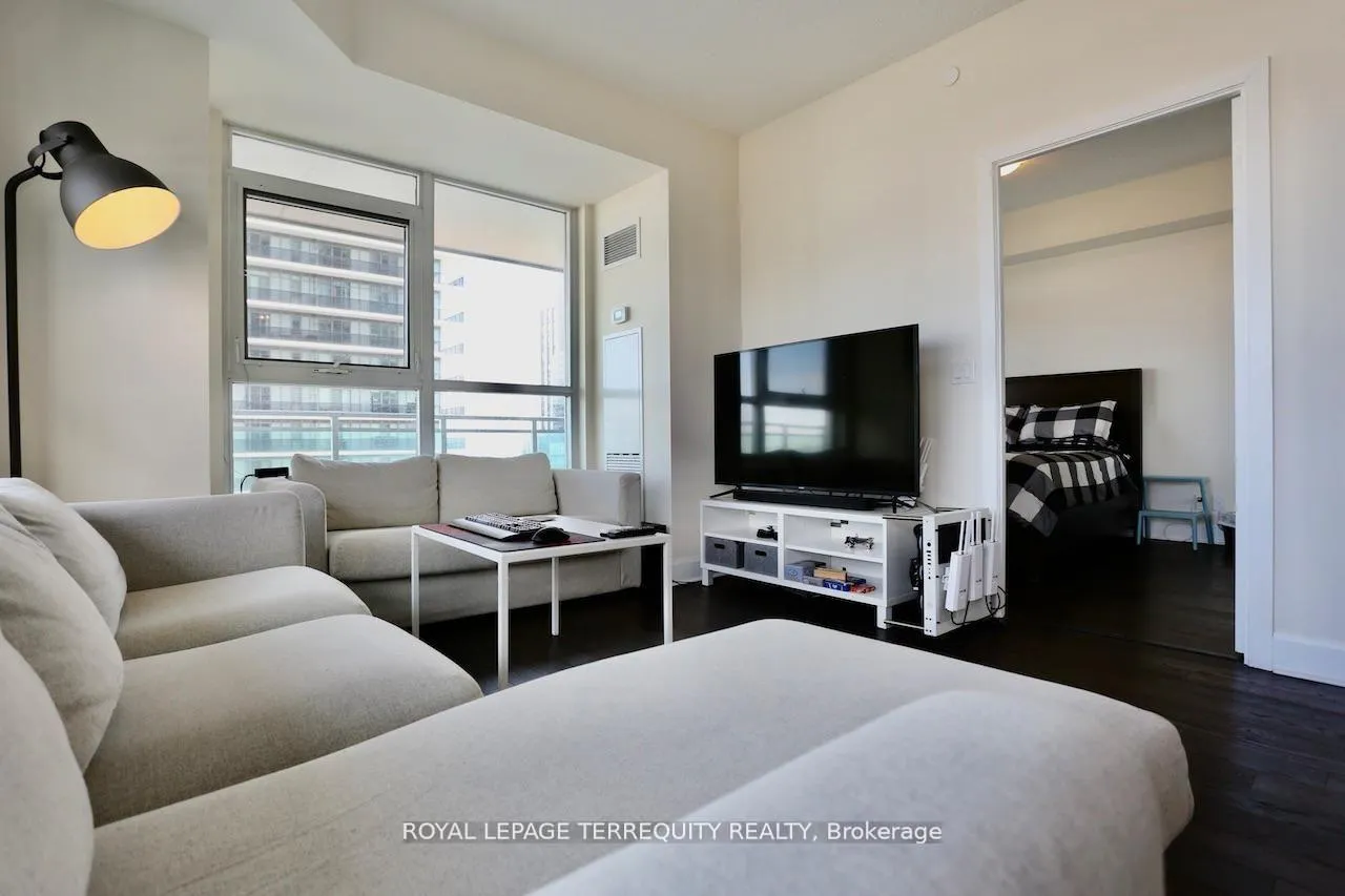 Photo 18 of Unit 2504, 33 Shore Breeze Drive, Etobicoke, Mimico — HOMEH