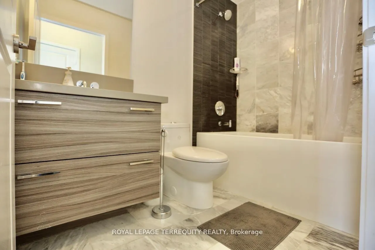 Photo 20 of Unit 2504, 33 Shore Breeze Drive, Etobicoke, Mimico — HOMEH