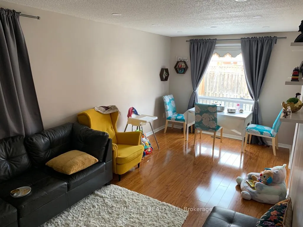 Photo 4 of 108 Michigan Avenue, Brampton, Fletcher's Creek South — HOMEH