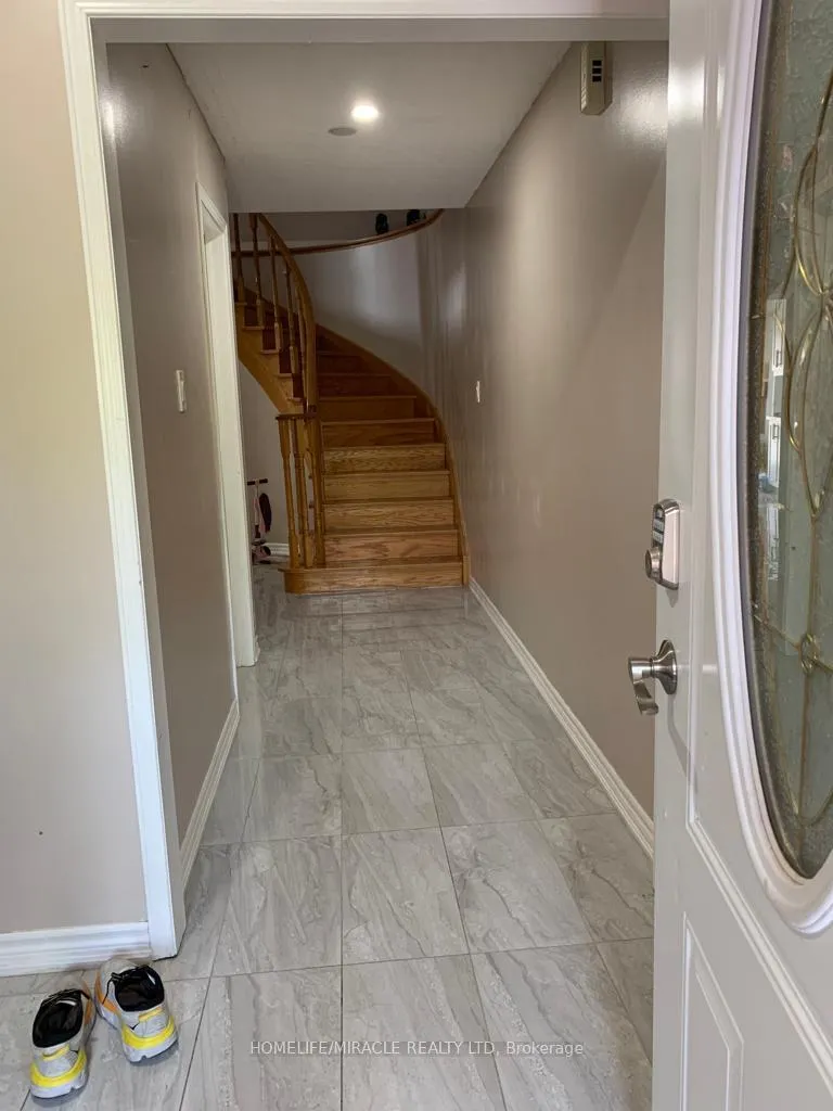 Photo 9 of 108 Michigan Avenue, Brampton, Fletcher's Creek South — HOMEH