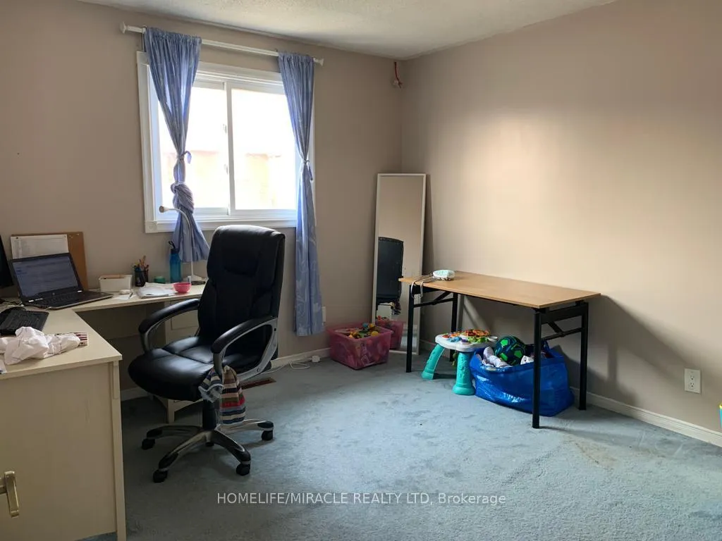 Photo 11 of 108 Michigan Avenue, Brampton, Fletcher's Creek South — HOMEH