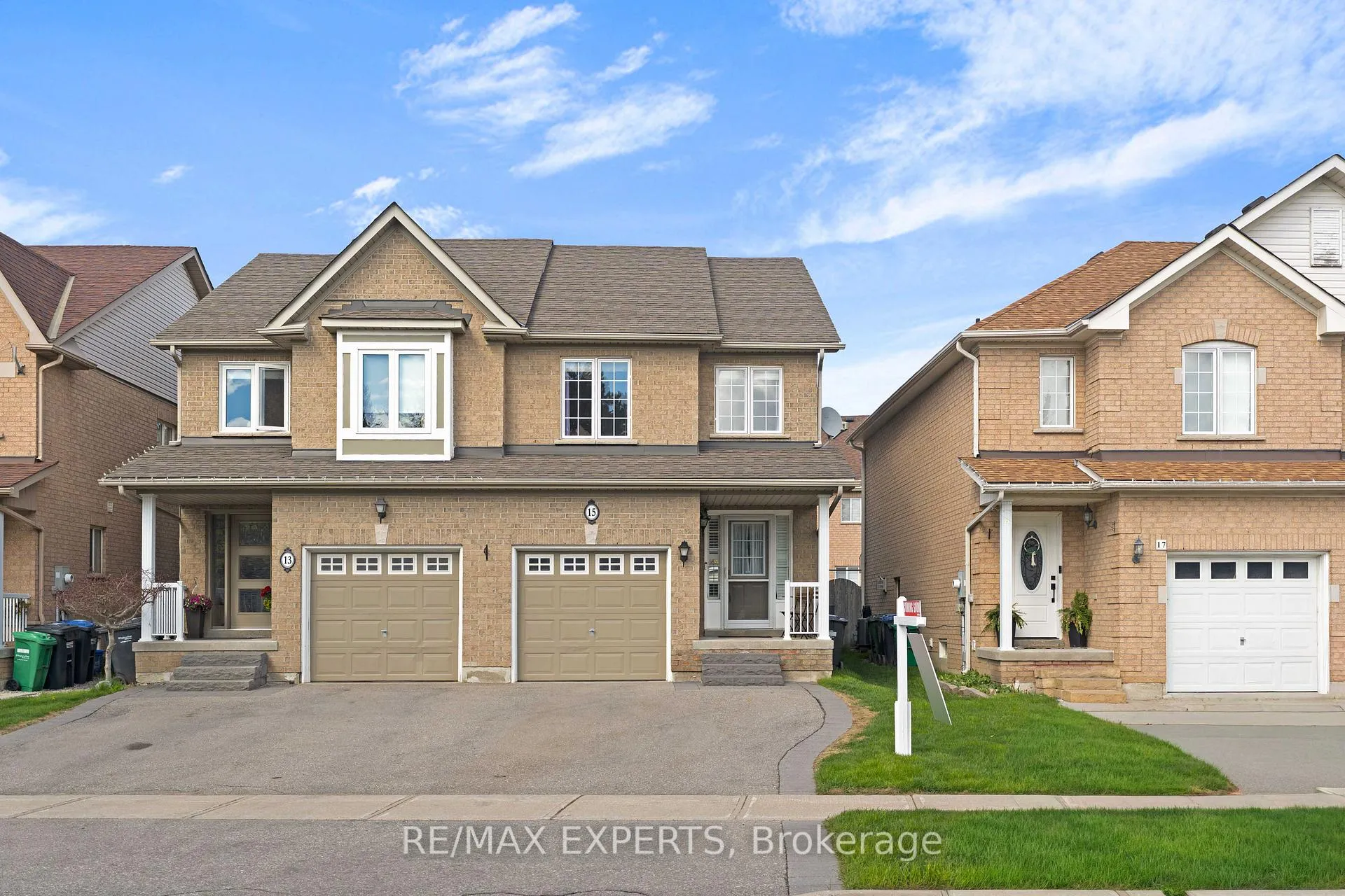 Photo 2 of 15 Mount Hope Road, Caledon, Bolton North — HOMEH