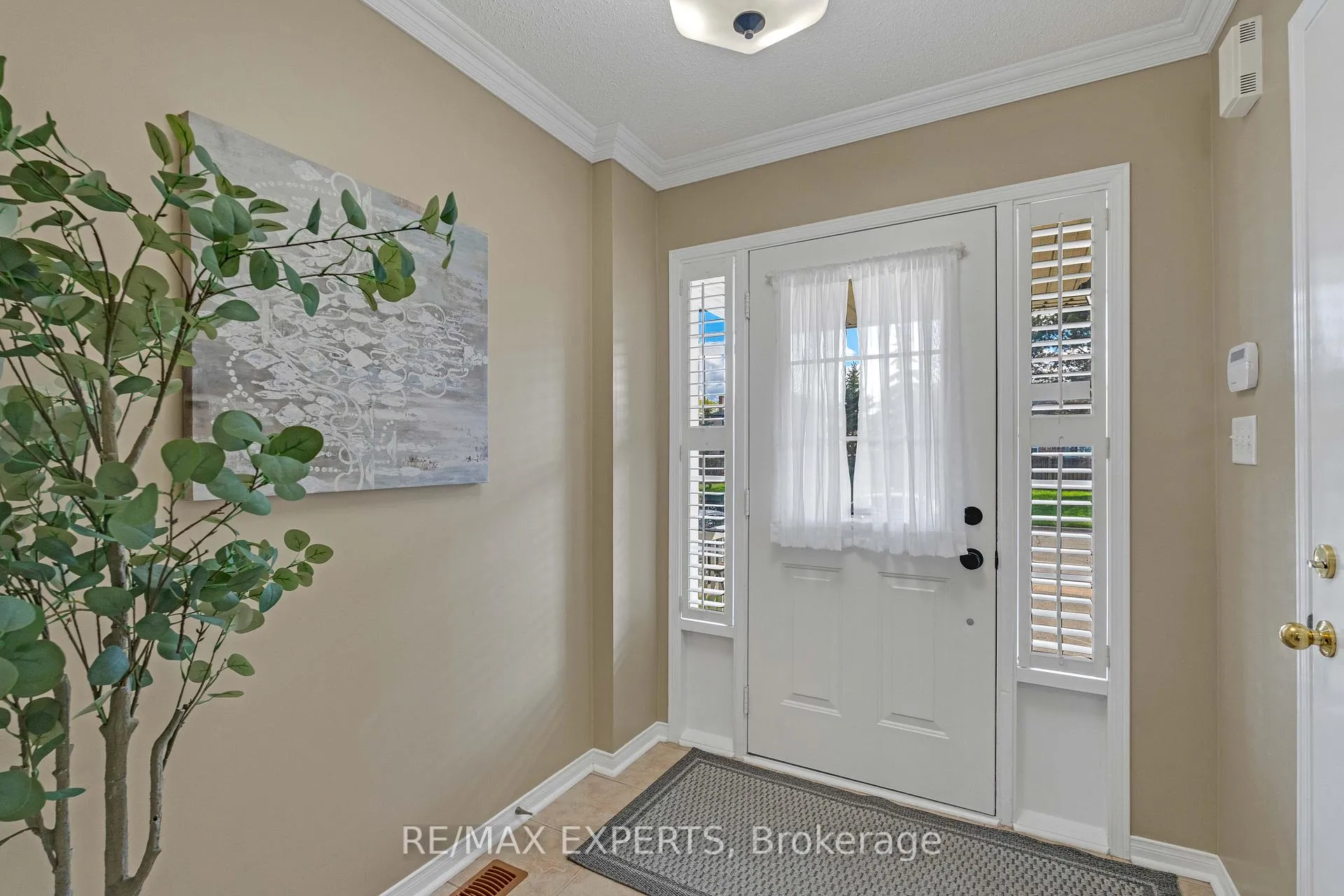 Photo 4 of 15 Mount Hope Road, Caledon, Bolton North — HOMEH